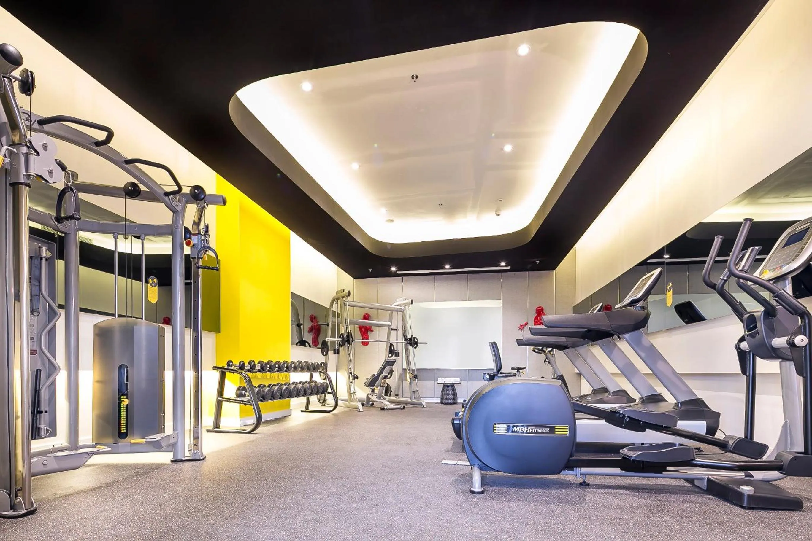 Fitness centre/facilities in YELLO Hotel Harmoni