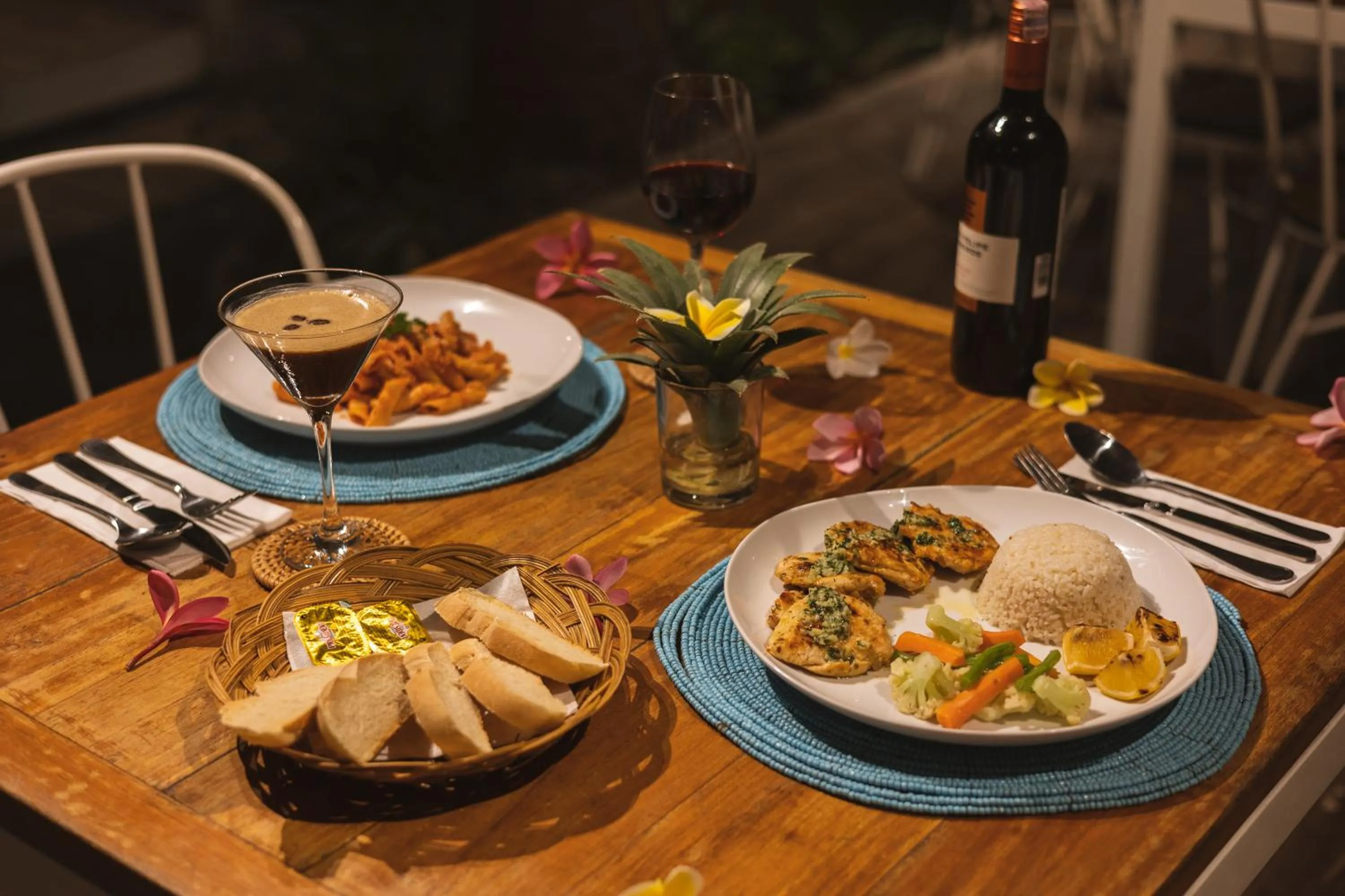 Restaurant/places to eat in Villas Edenia - Luxe Villas with Private Pools