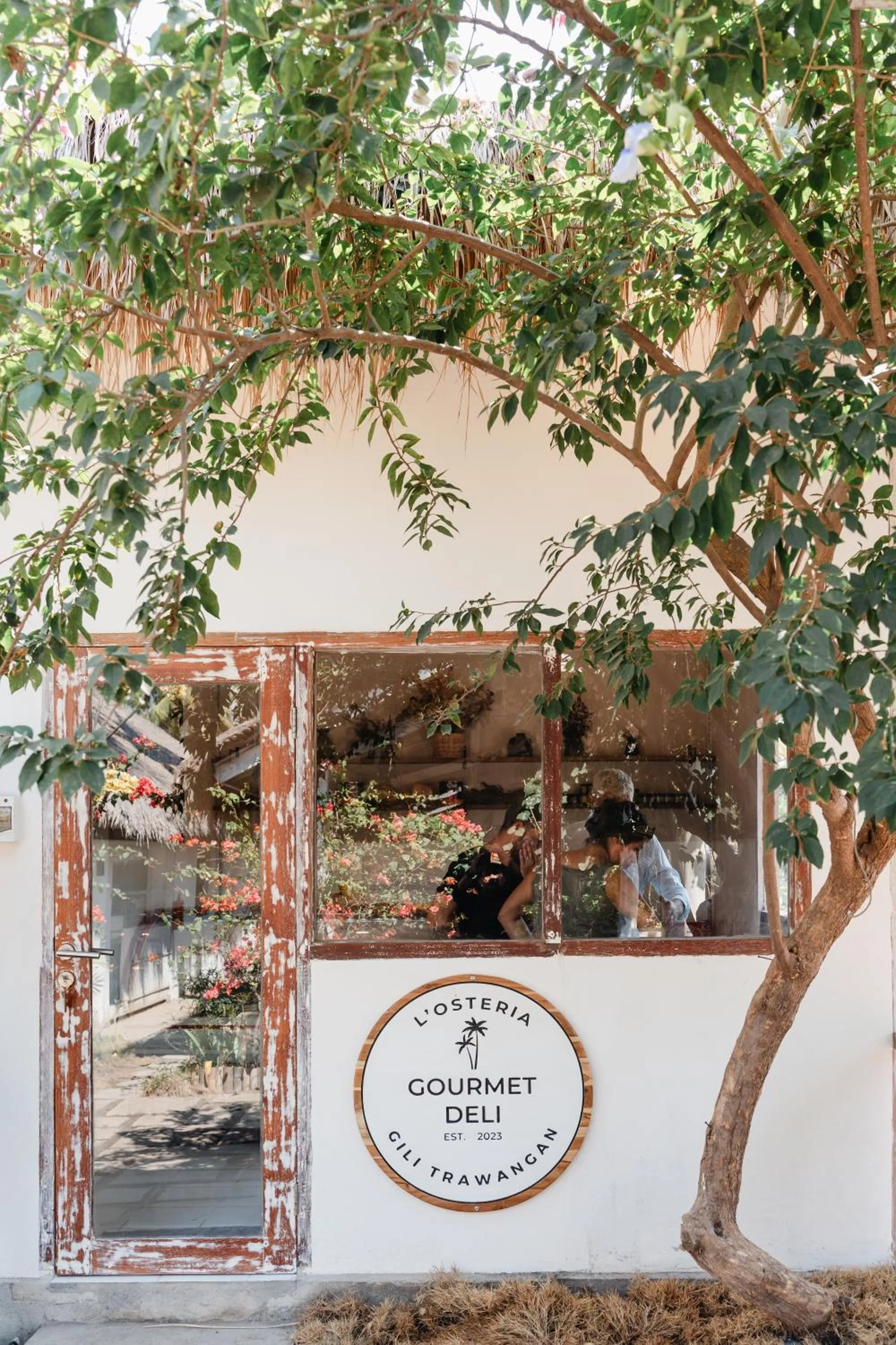 Restaurant/places to eat in Villas Edenia - Luxe Villas with Private Pools