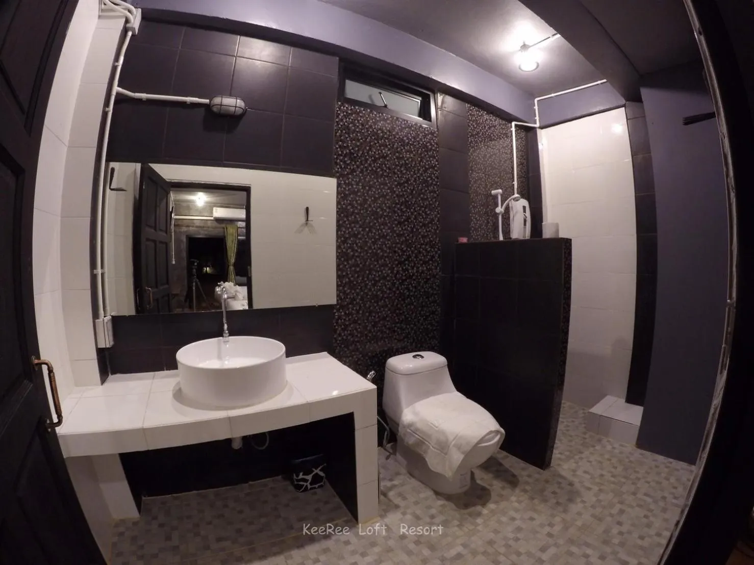 Shower in Keeree Loft Resort คีรีลอฟท์รีสอร์ท