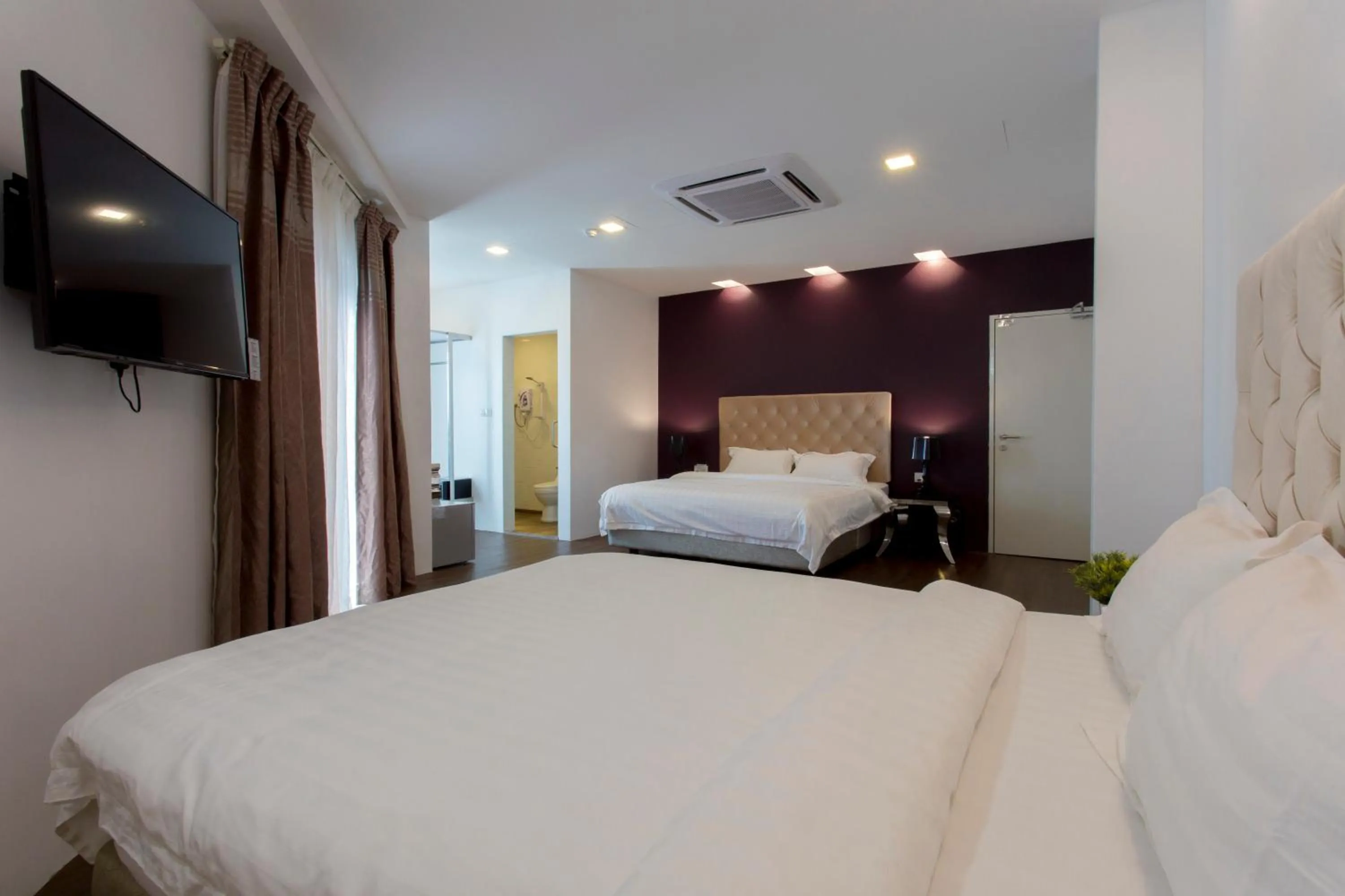 Bedroom, Bed in Aloha Hotel SDN BHD