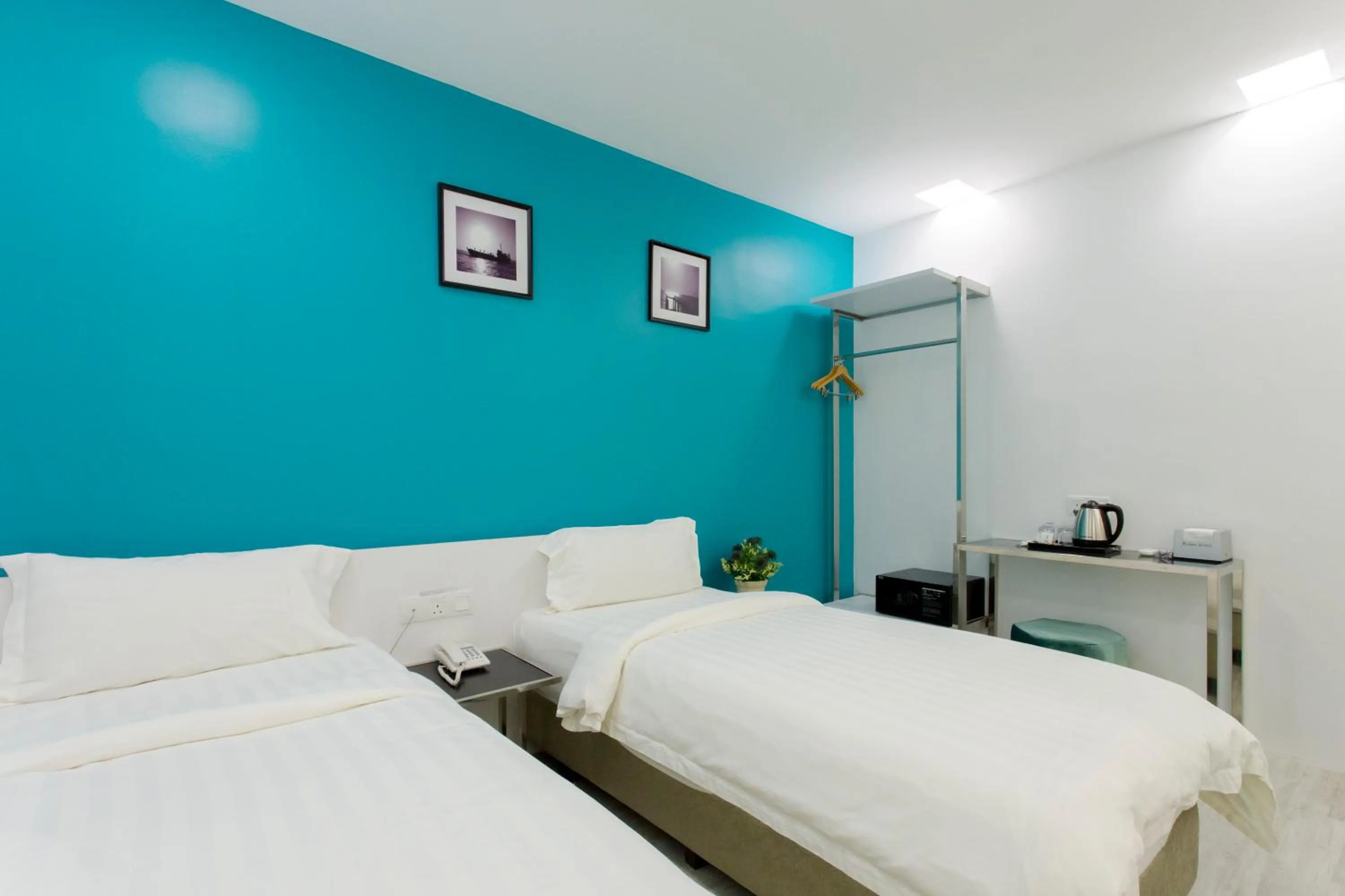 Bedroom, Bed in Aloha Hotel SDN BHD