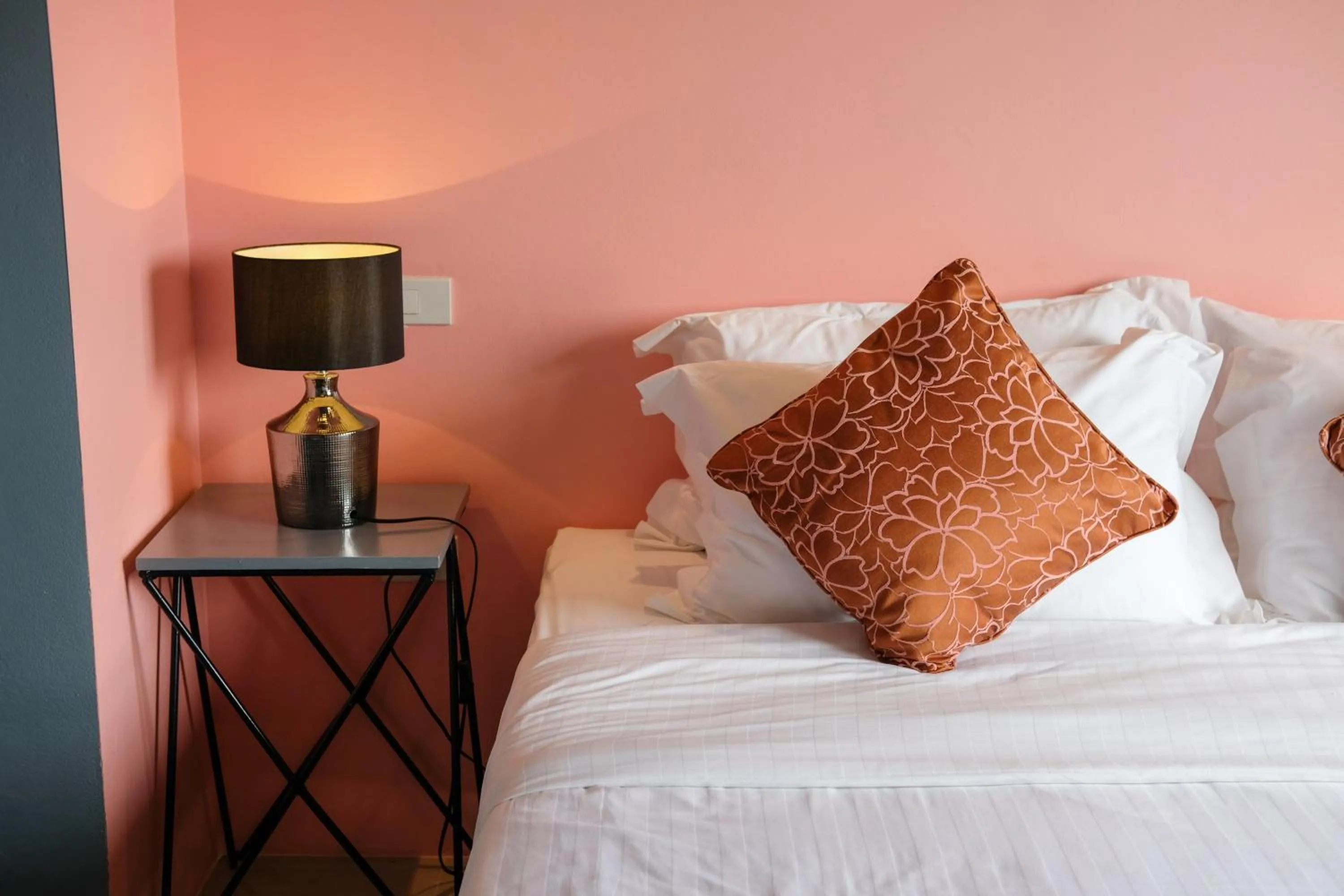 Bed in H Hotel Phrasing