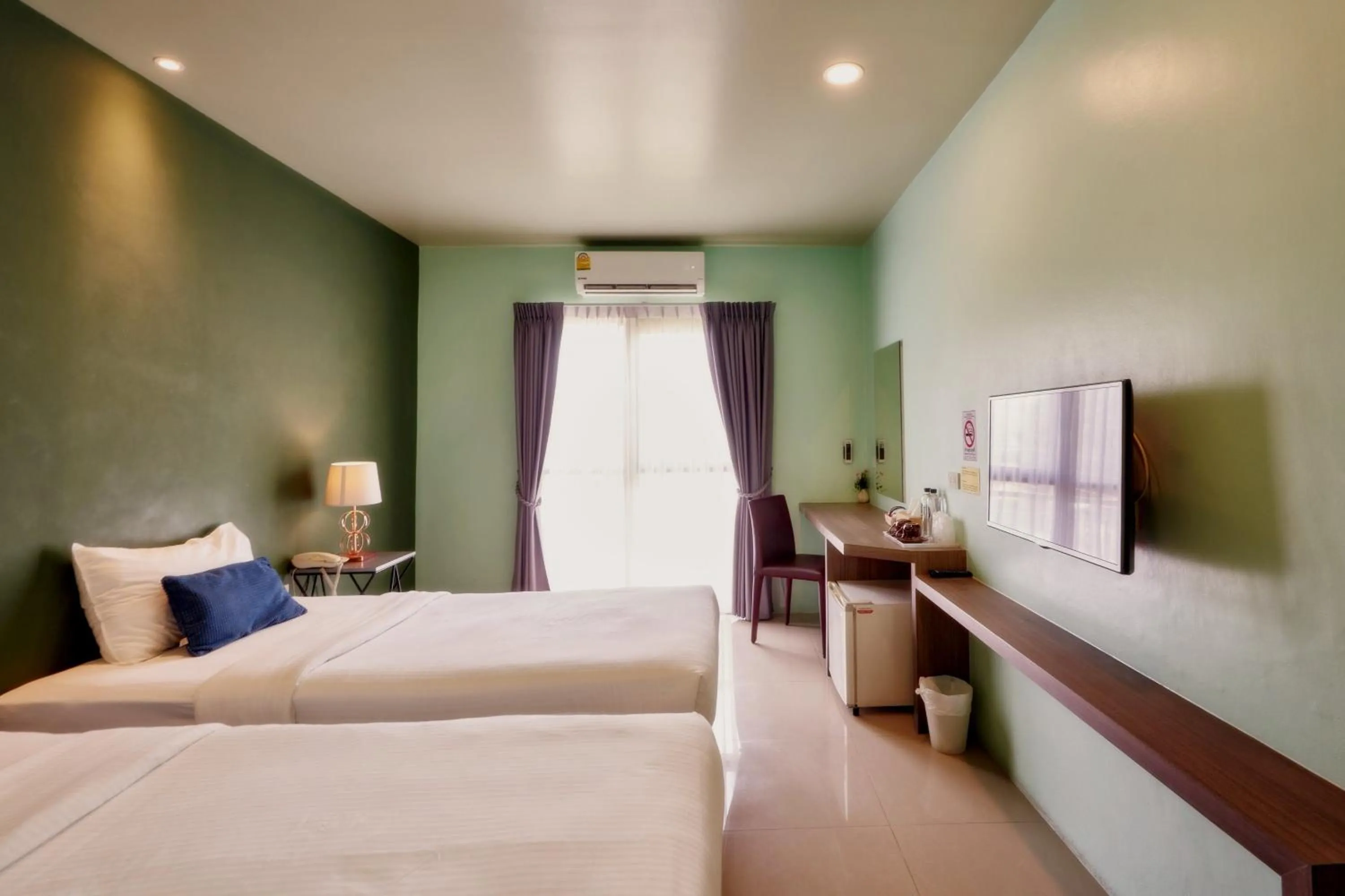 Bed in H Hotel Phrasing