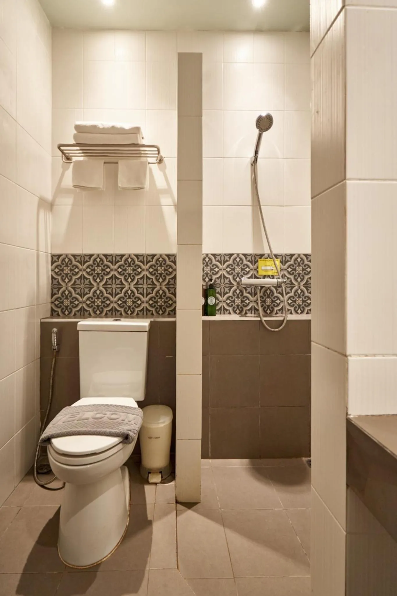 Bathroom in H Hotel Phrasing