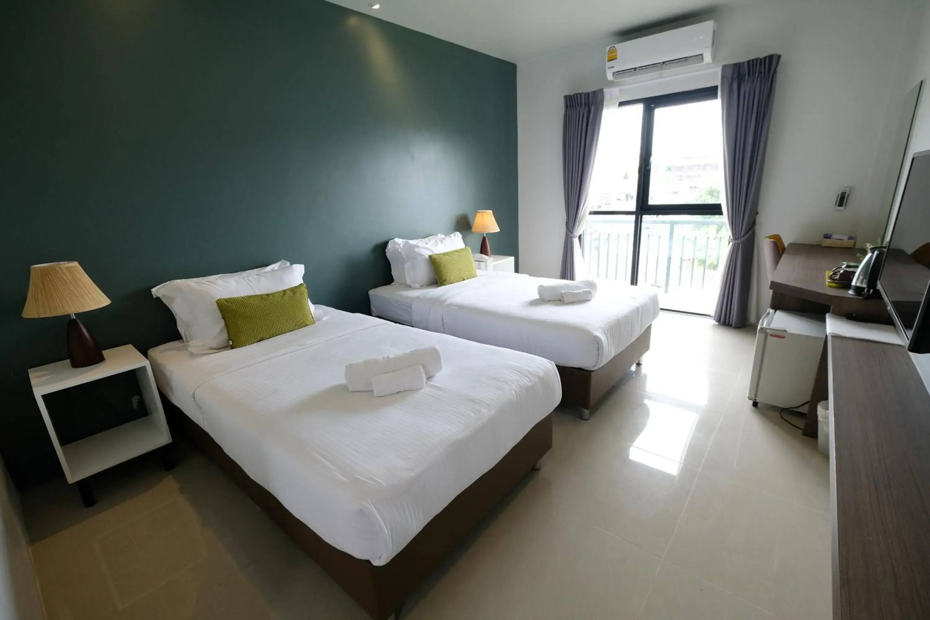 Deluxe Twin Room in H Hotel Phrasing Deluxe Twin Room in H Hotel Phrasing