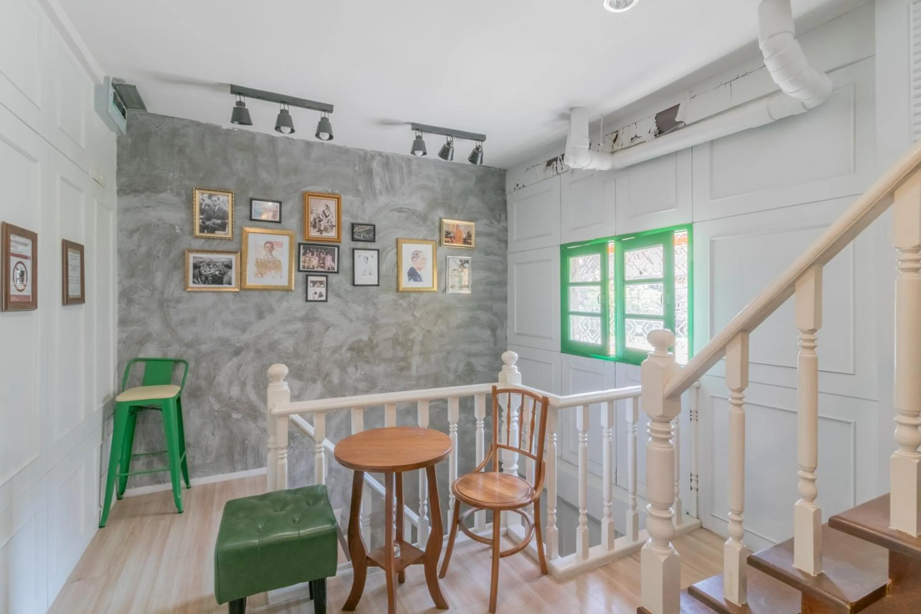 Dining area in Ratana Boutique Hostel