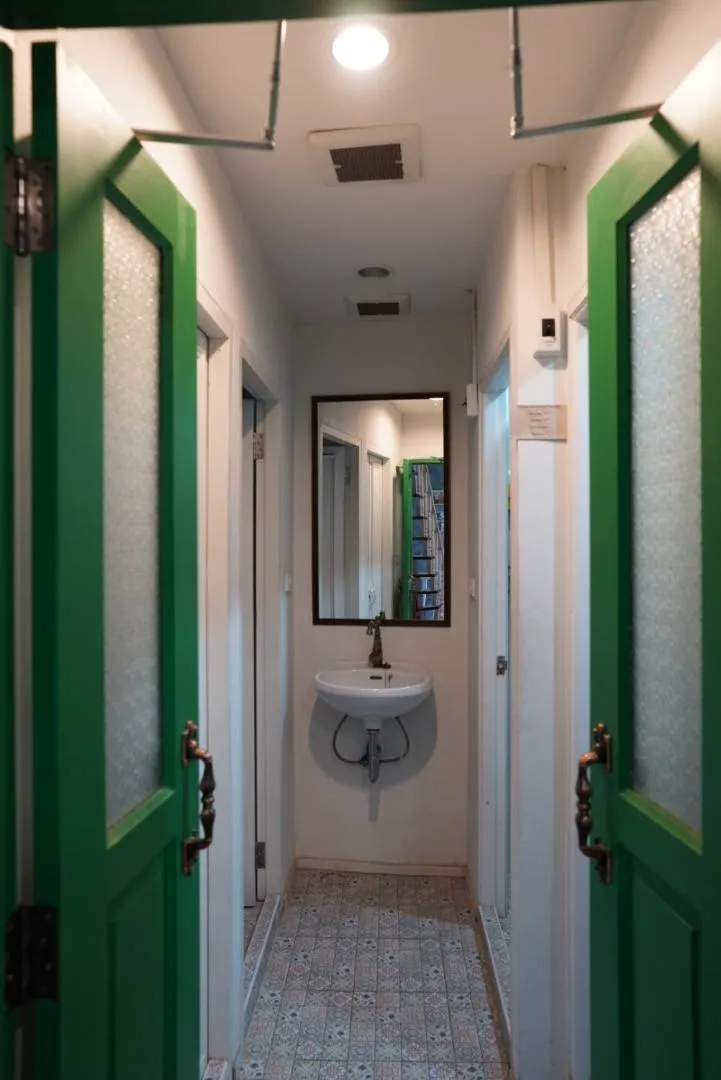 Bathroom in Ratana Boutique Hostel