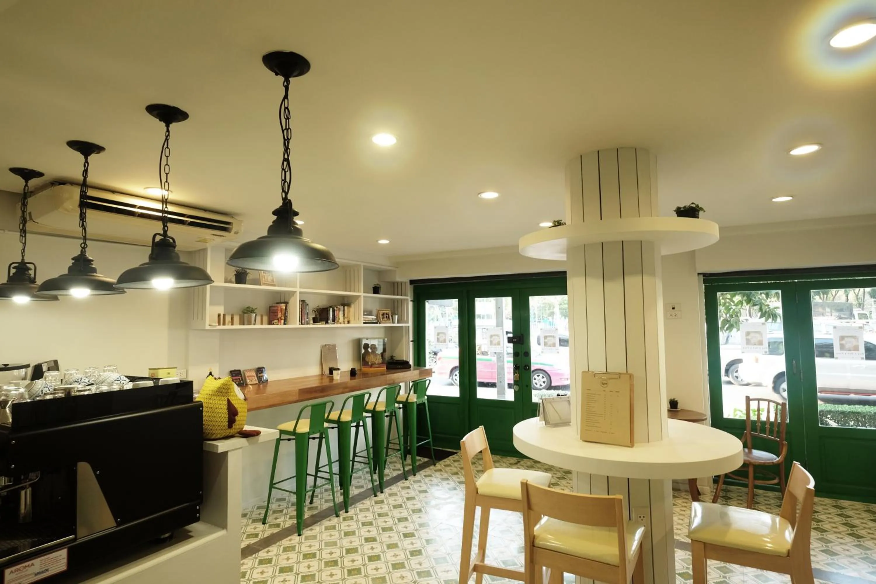 Communal lounge/ TV room in Ratana Boutique Hostel