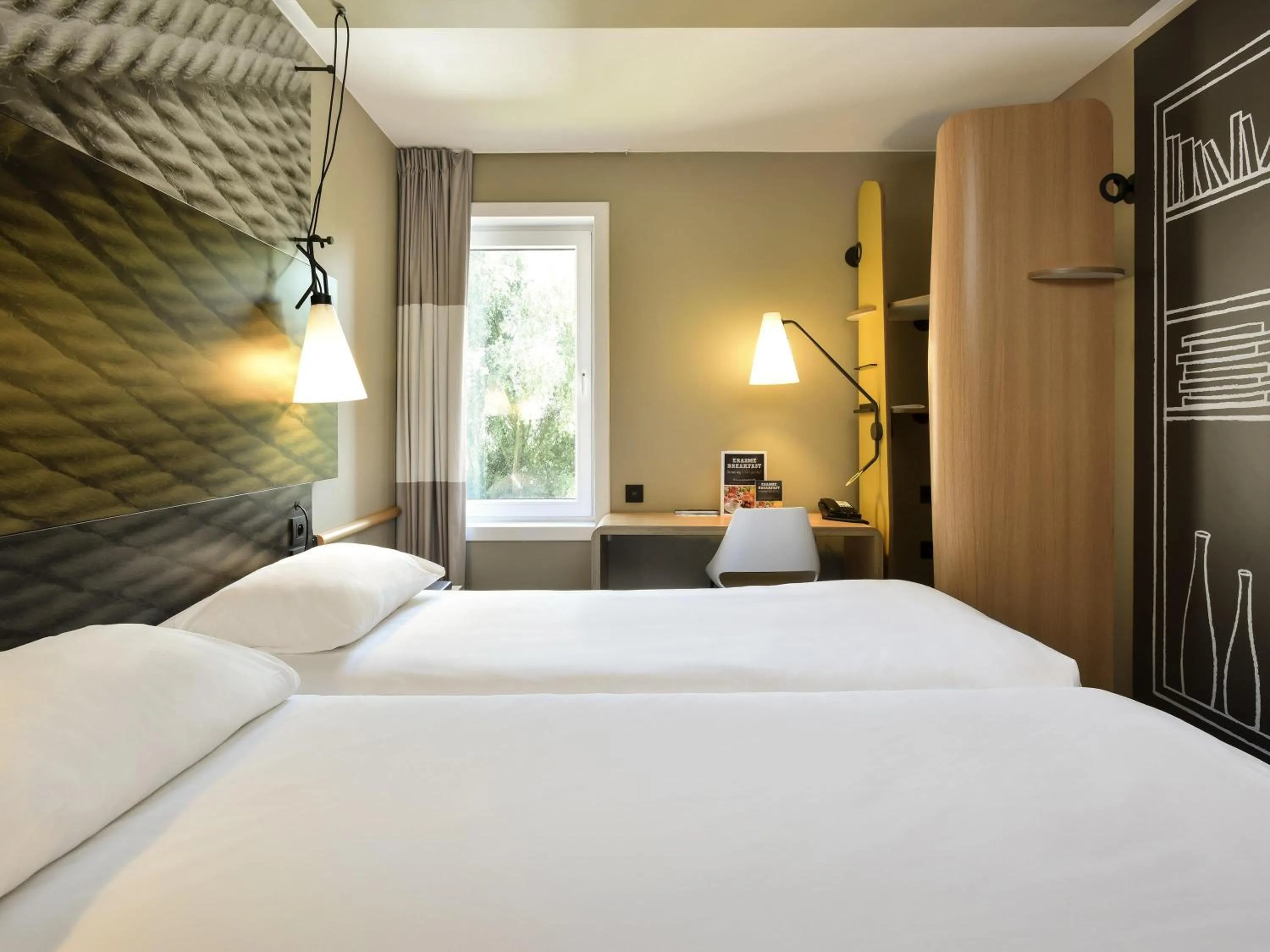 Bedroom, Bed in Ibis Brussels Erasmus