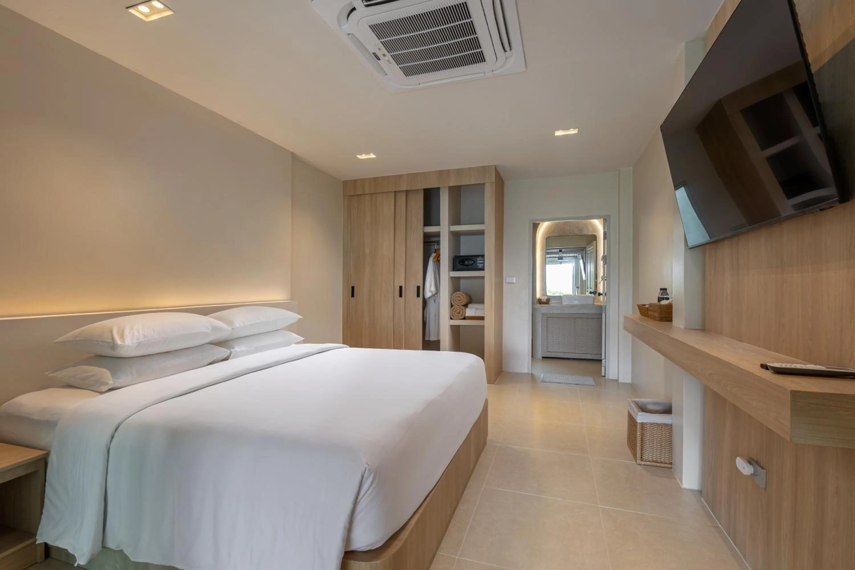 Bed in Amala Grand Bleu Resort Hilltops - SHA