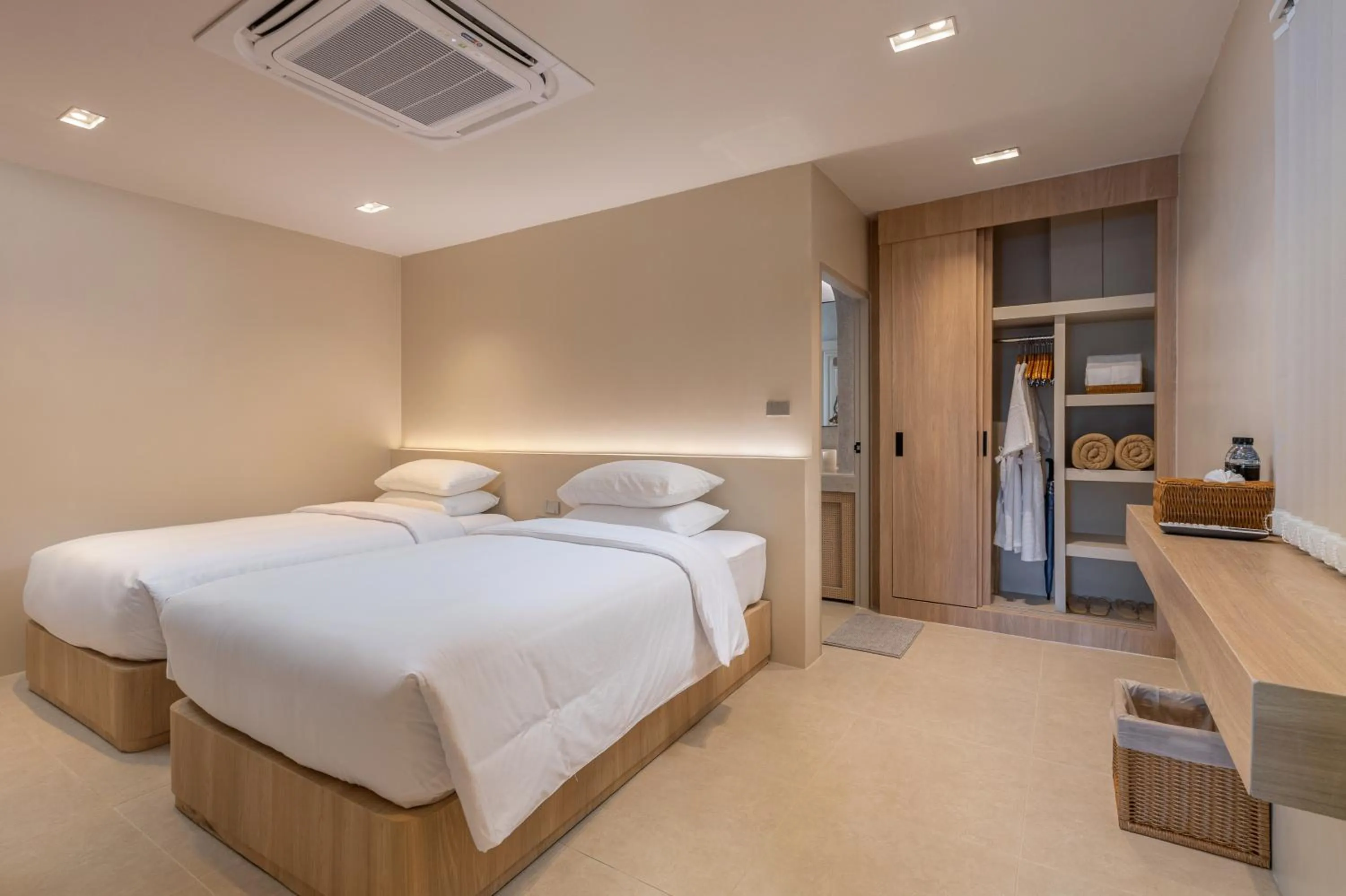 Bed in Amala Grand Bleu Resort Hilltops - SHA