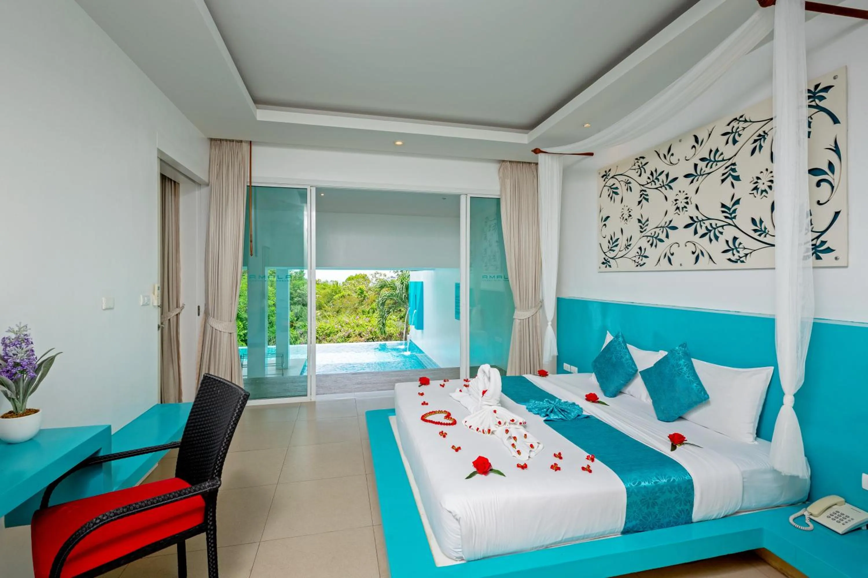 Bed in Amala Grand Bleu Resort Hilltops - SHA