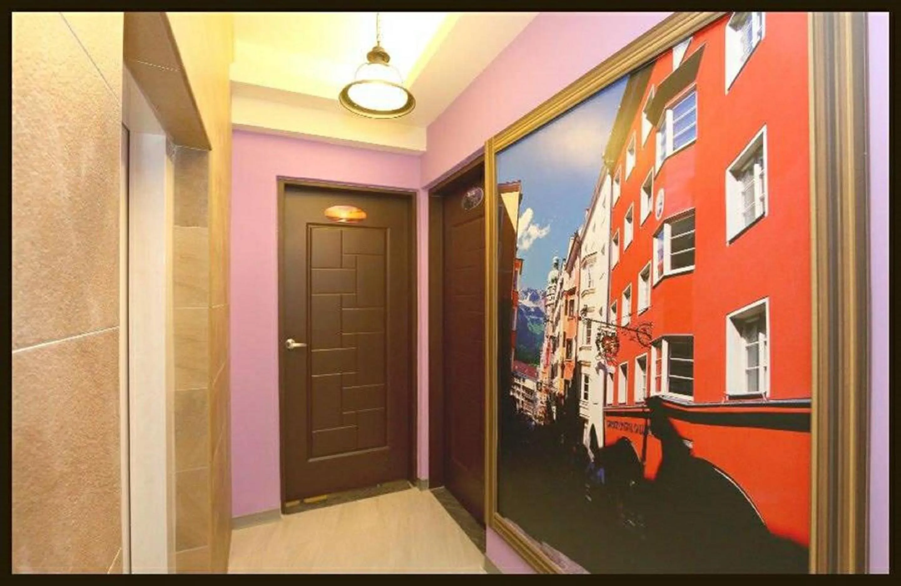 Facade/entrance in Happiness is coming(Near Hualien Railway Station)