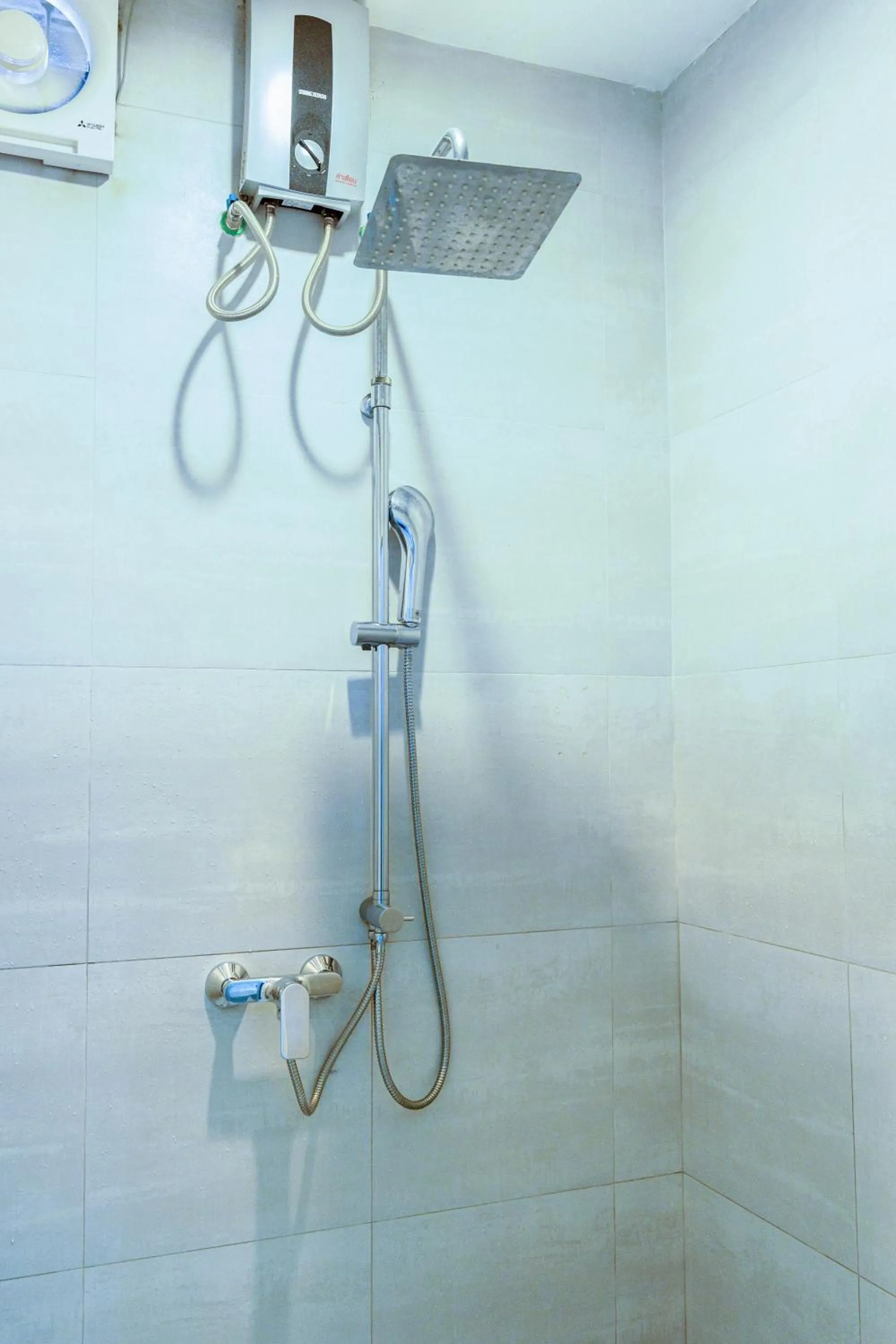 Toilet in The Printing House Poshtel