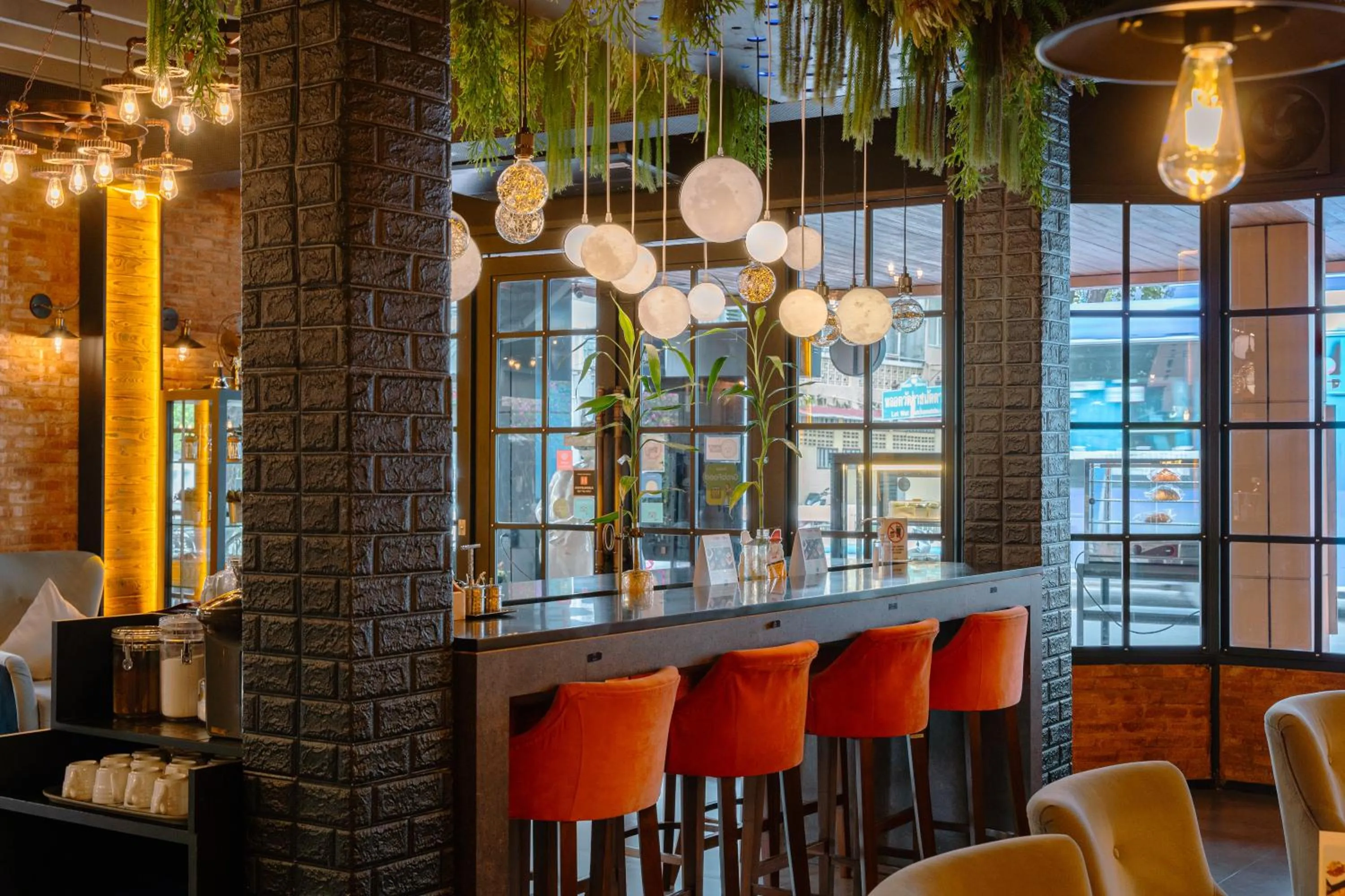 Restaurant/places to eat in The Printing House Poshtel