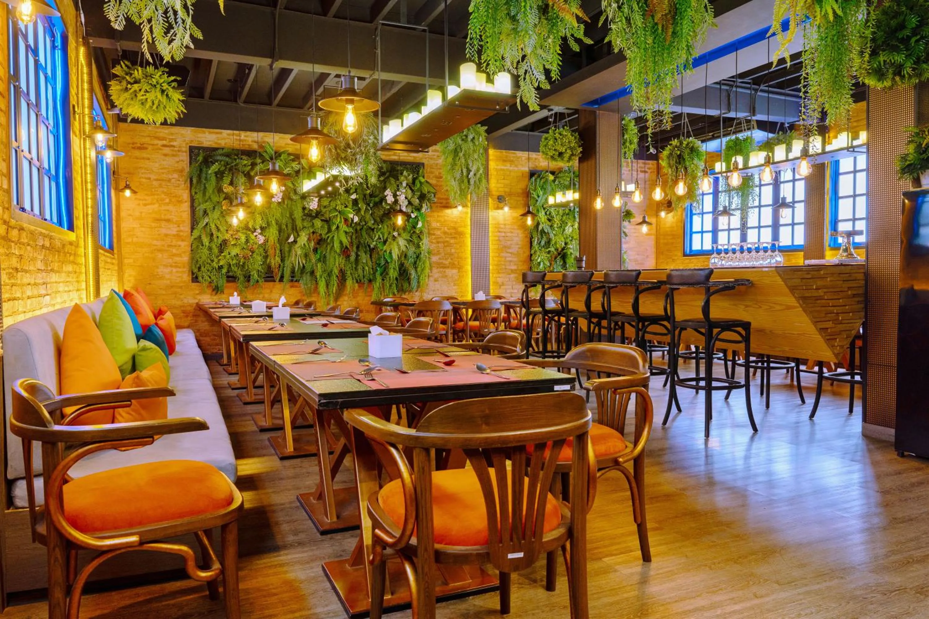 Restaurant/places to eat in The Printing House Poshtel