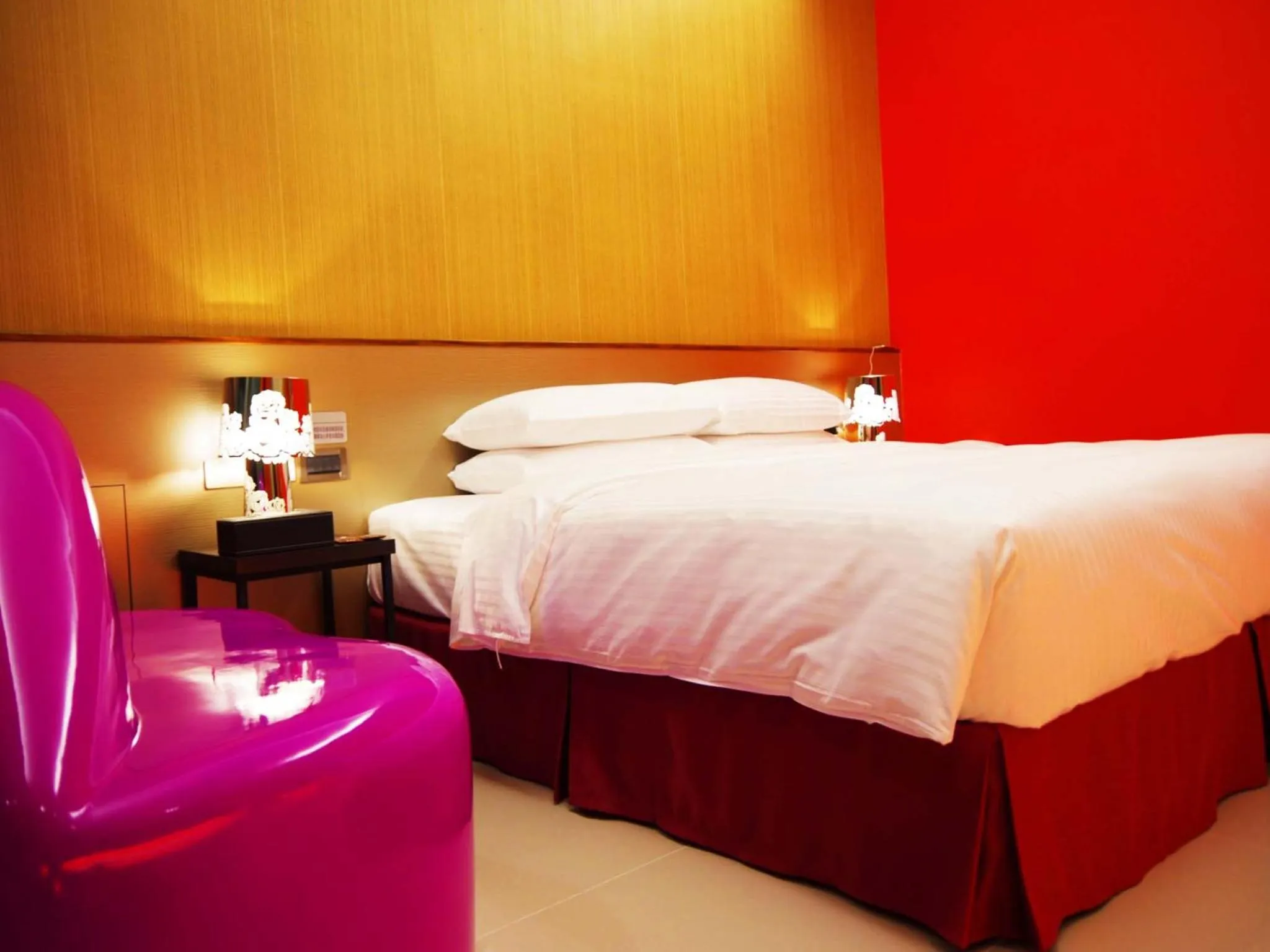 Bed in Hoya Resort Hotel Kaohsiung