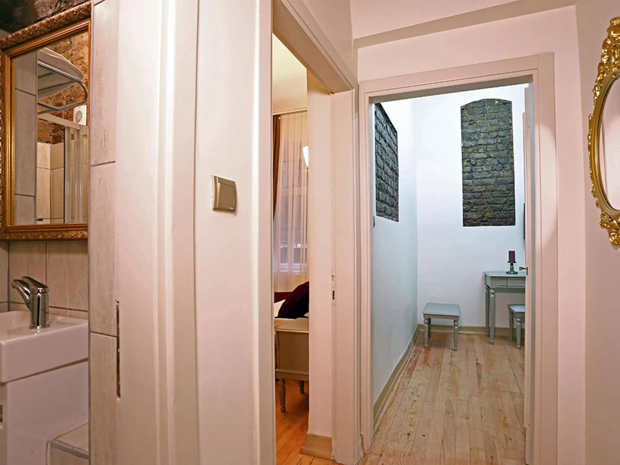 Shower in Taksim Green Star Hotel