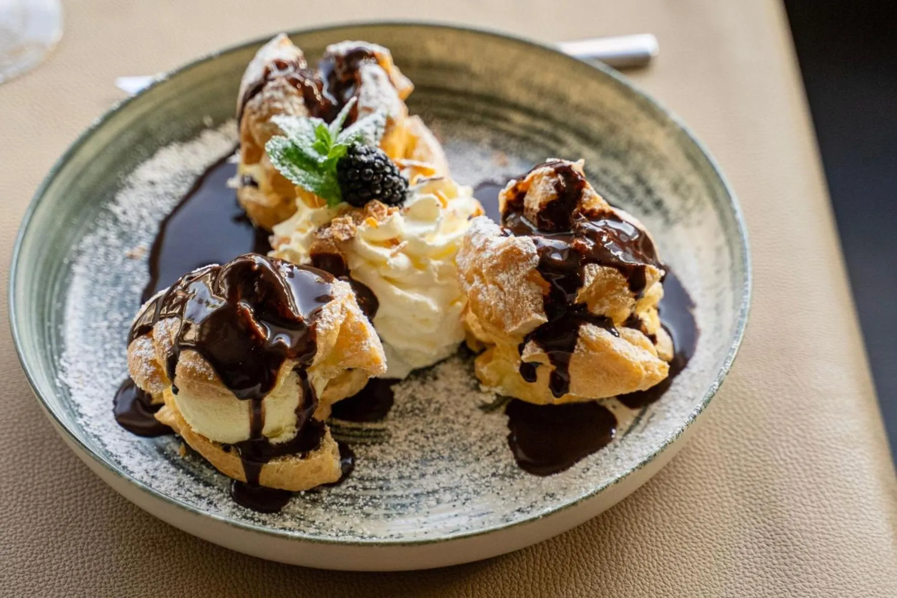 Food in Hôtel-Restaurant L'Auberge