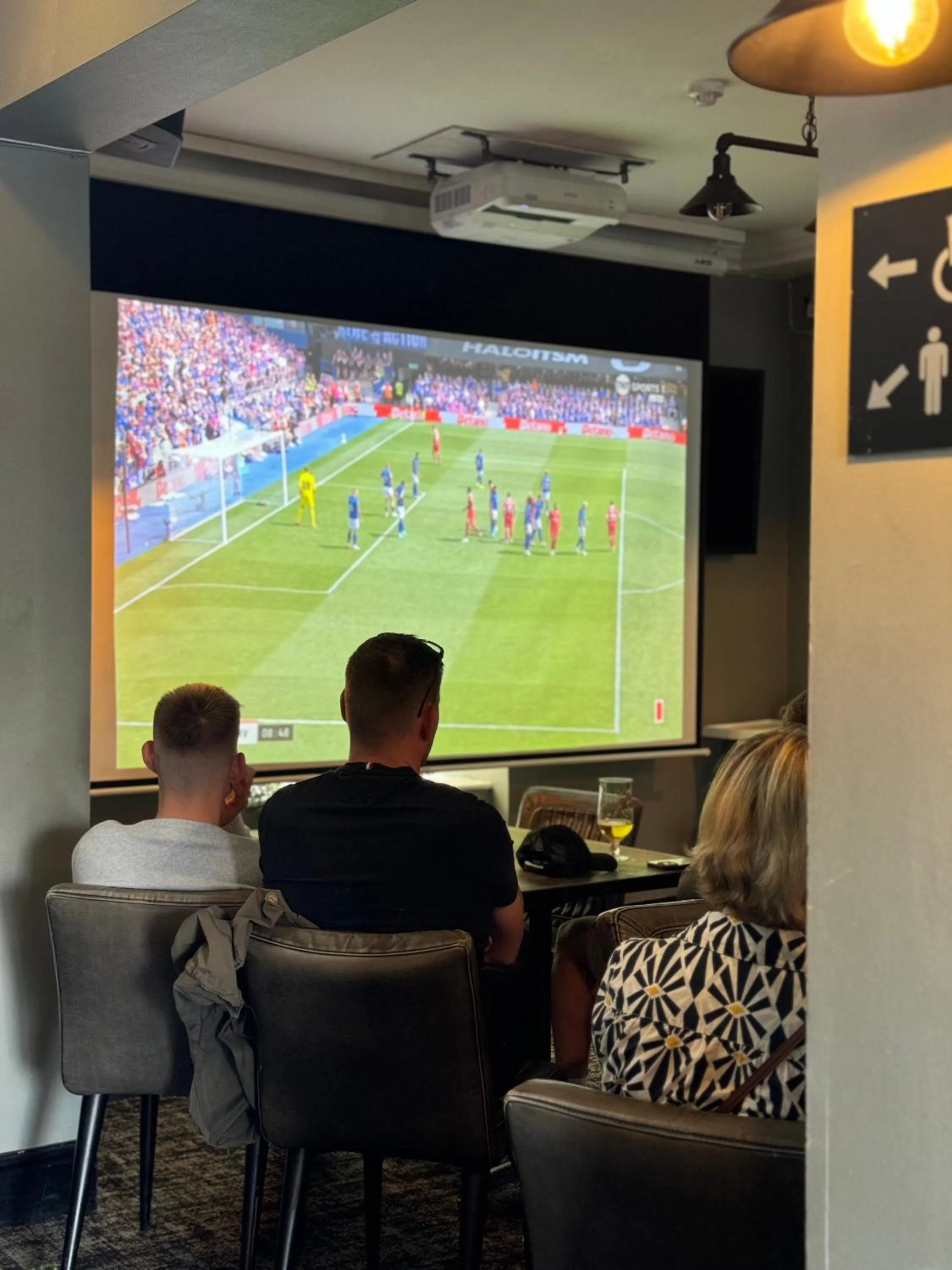 Communal lounge/ TV room in Y Castell