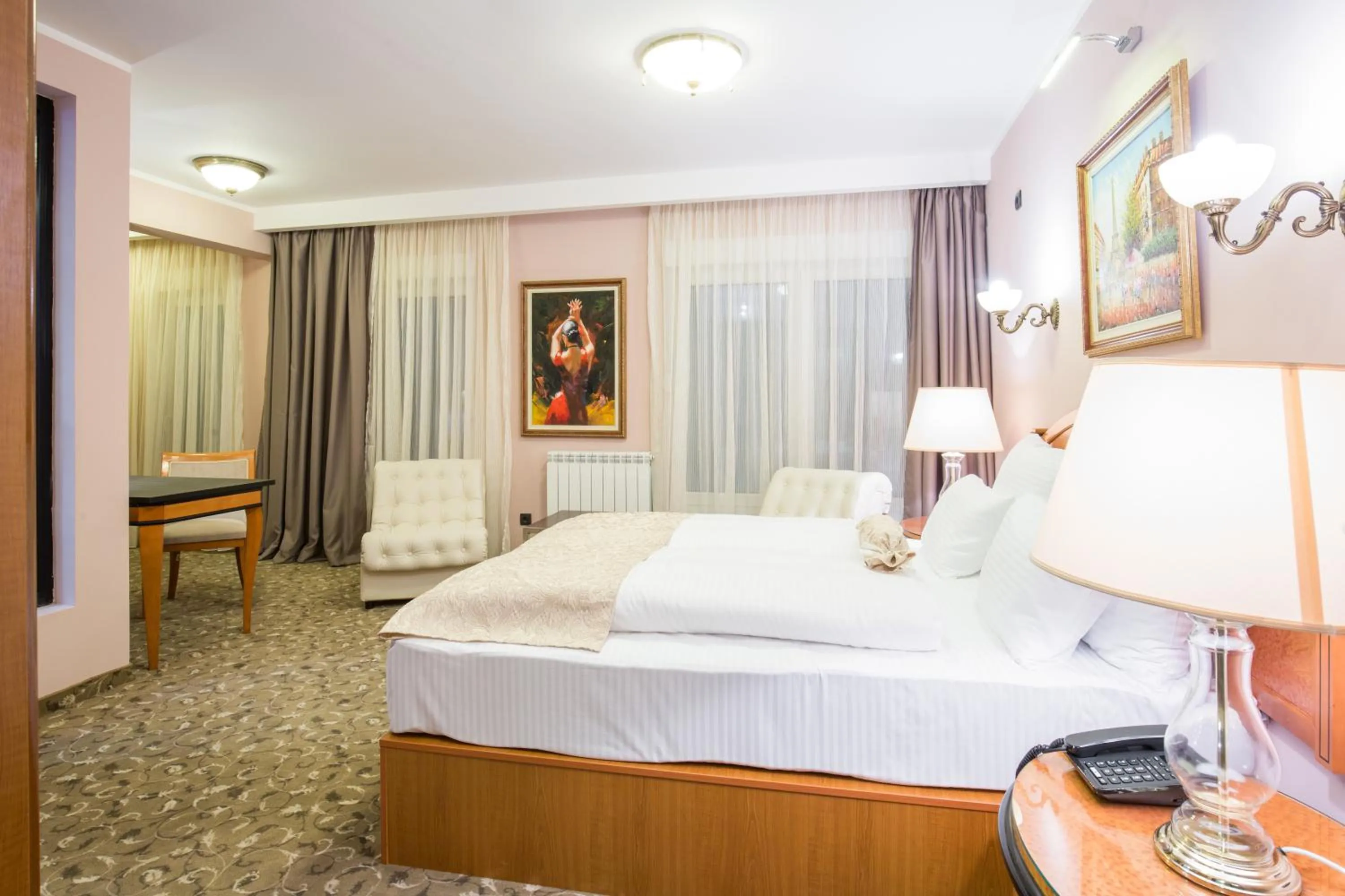 Bedroom, Bed in Hotel Sterling Garni