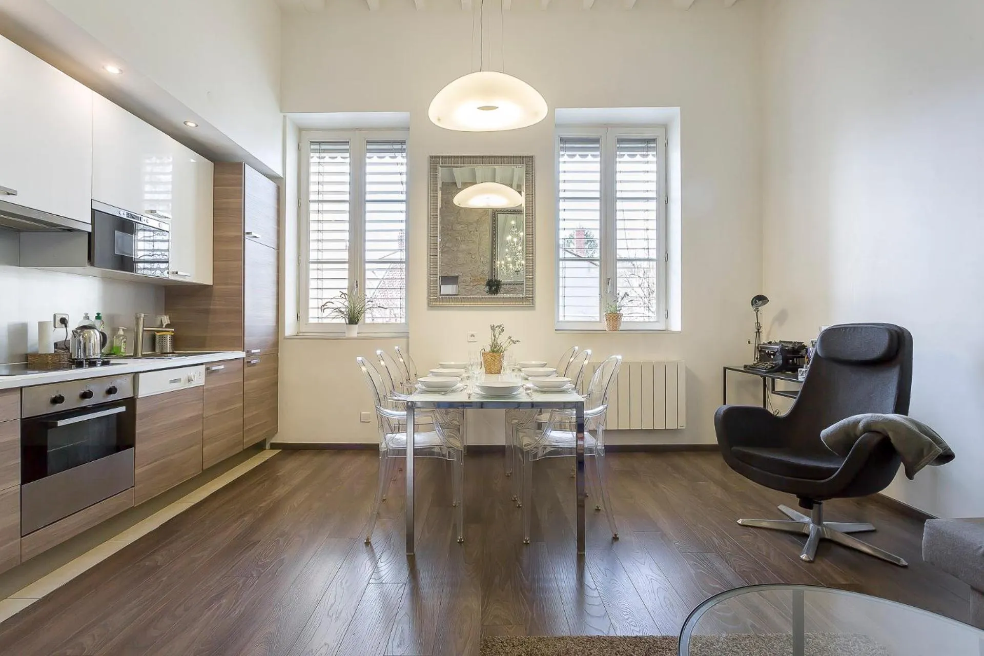Dining area in LE JACQUARD Garage Lyon Centre pour 2 à 8 pers