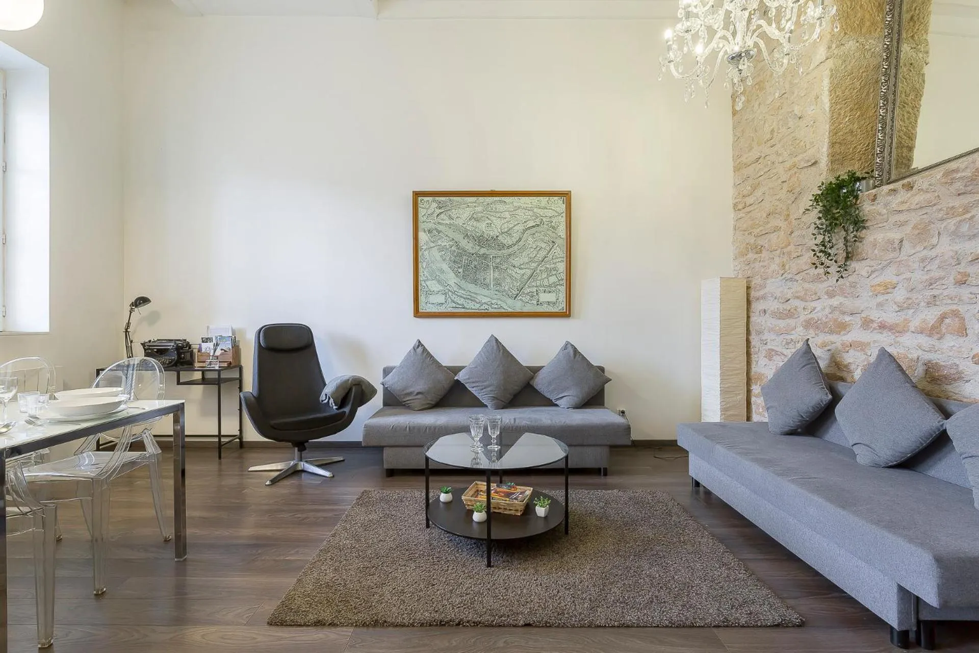 Living room in LE JACQUARD Garage Lyon Centre pour 2 à 8 pers