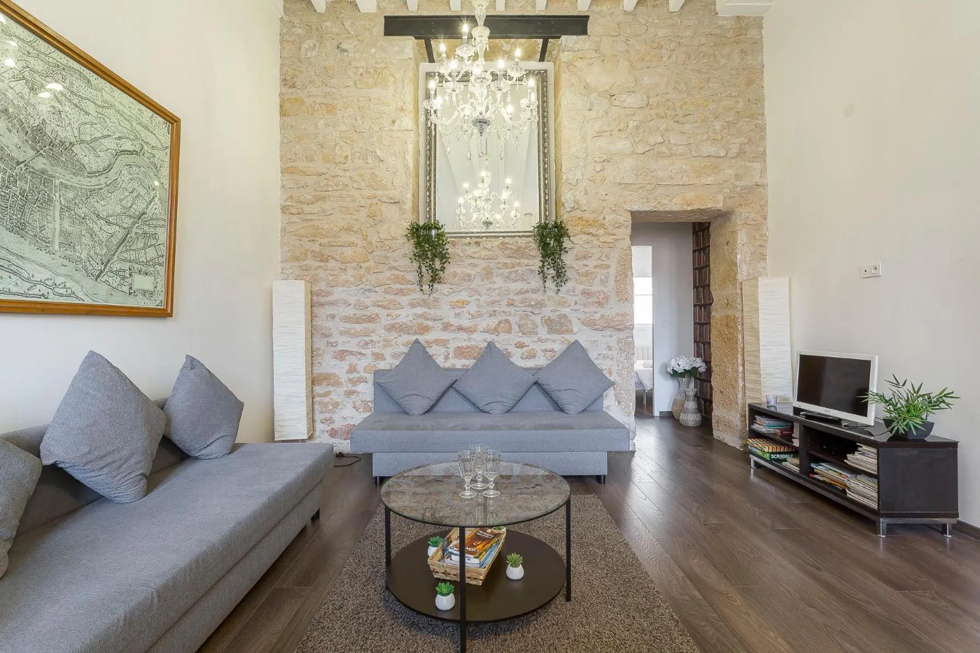 Living room in LE JACQUARD Garage Lyon Centre pour 2 à 8 pers