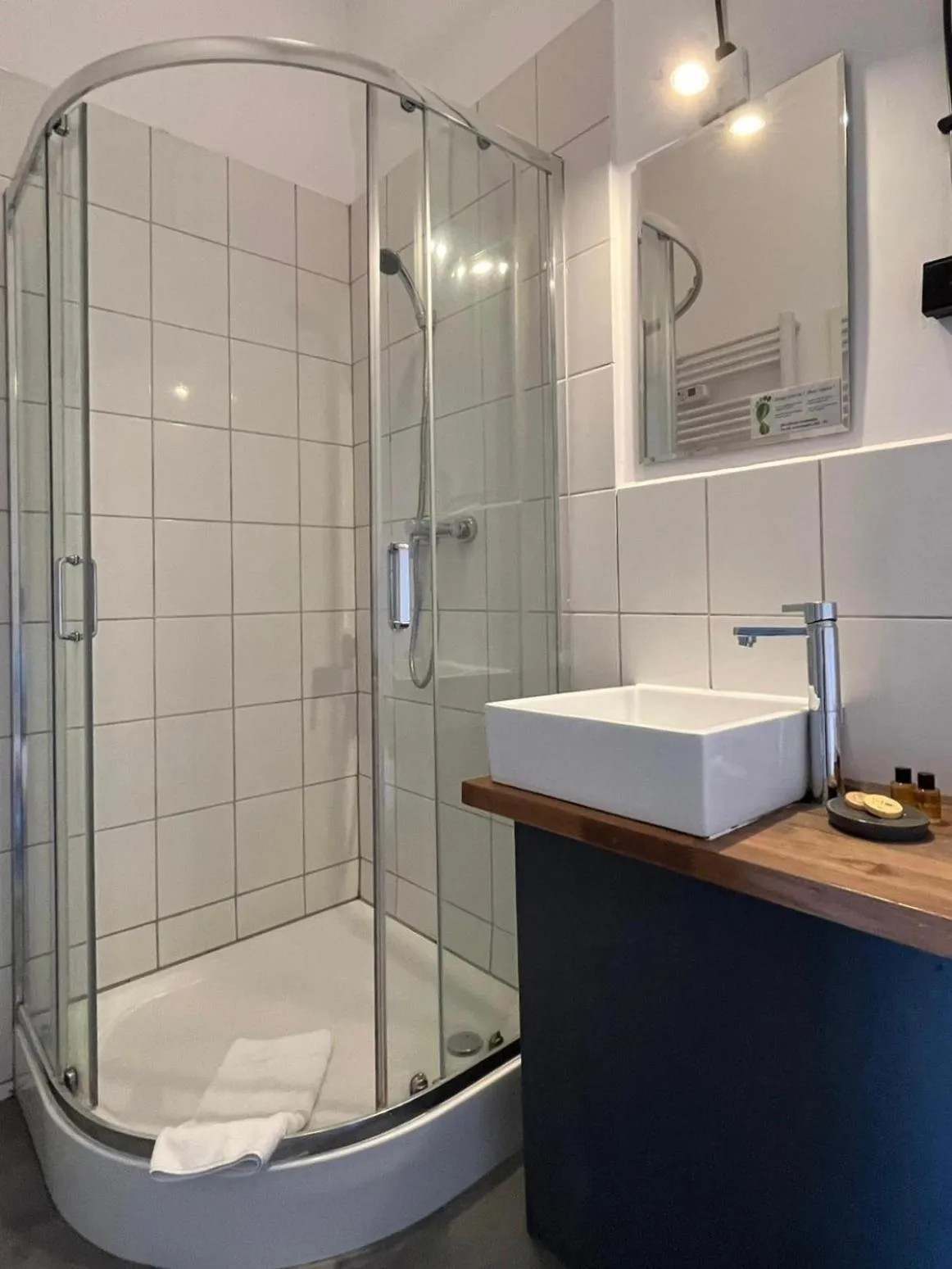 Shower in Good Time Residence