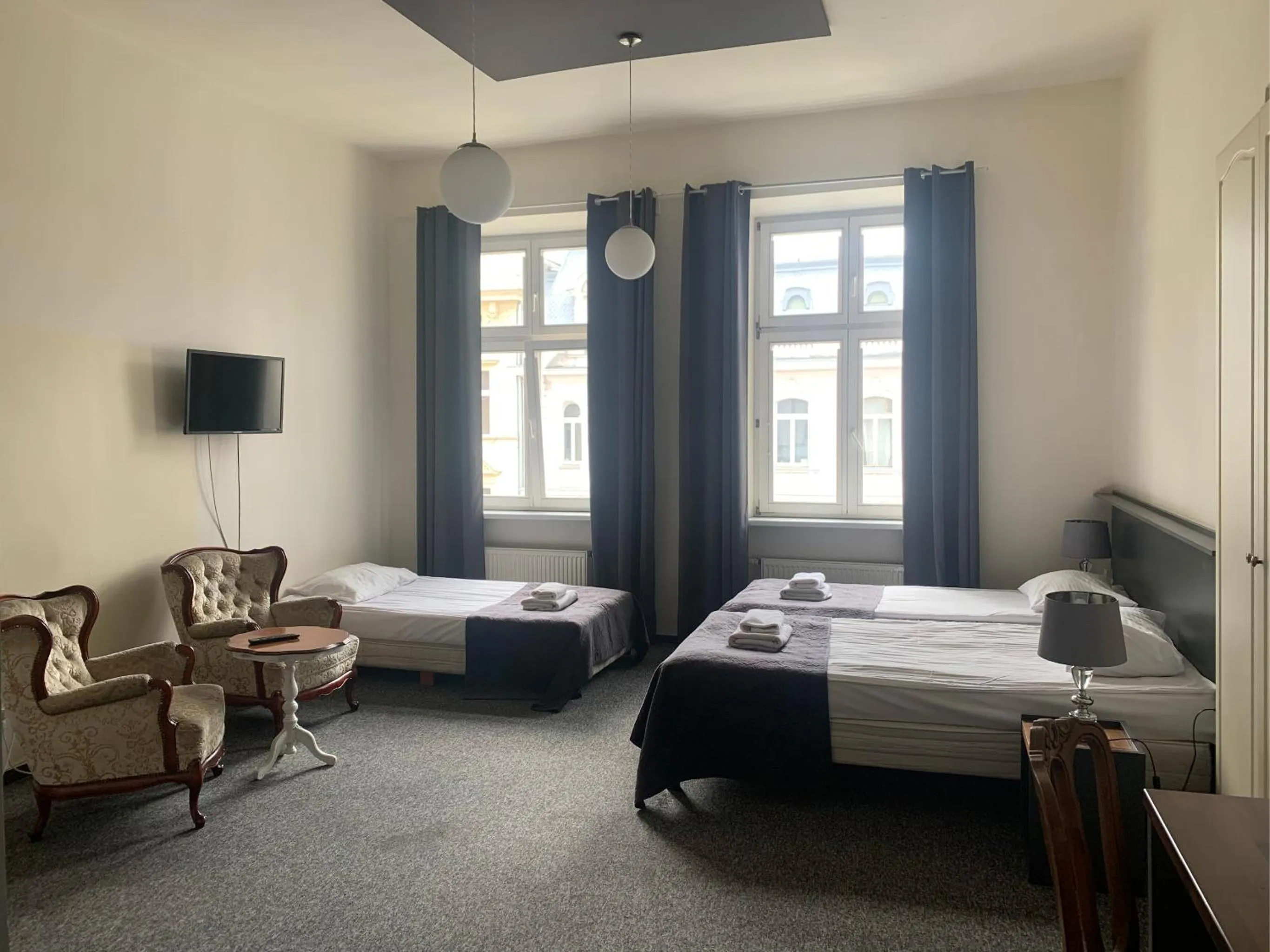 Photo of the whole room, Bed in Good Time Residence