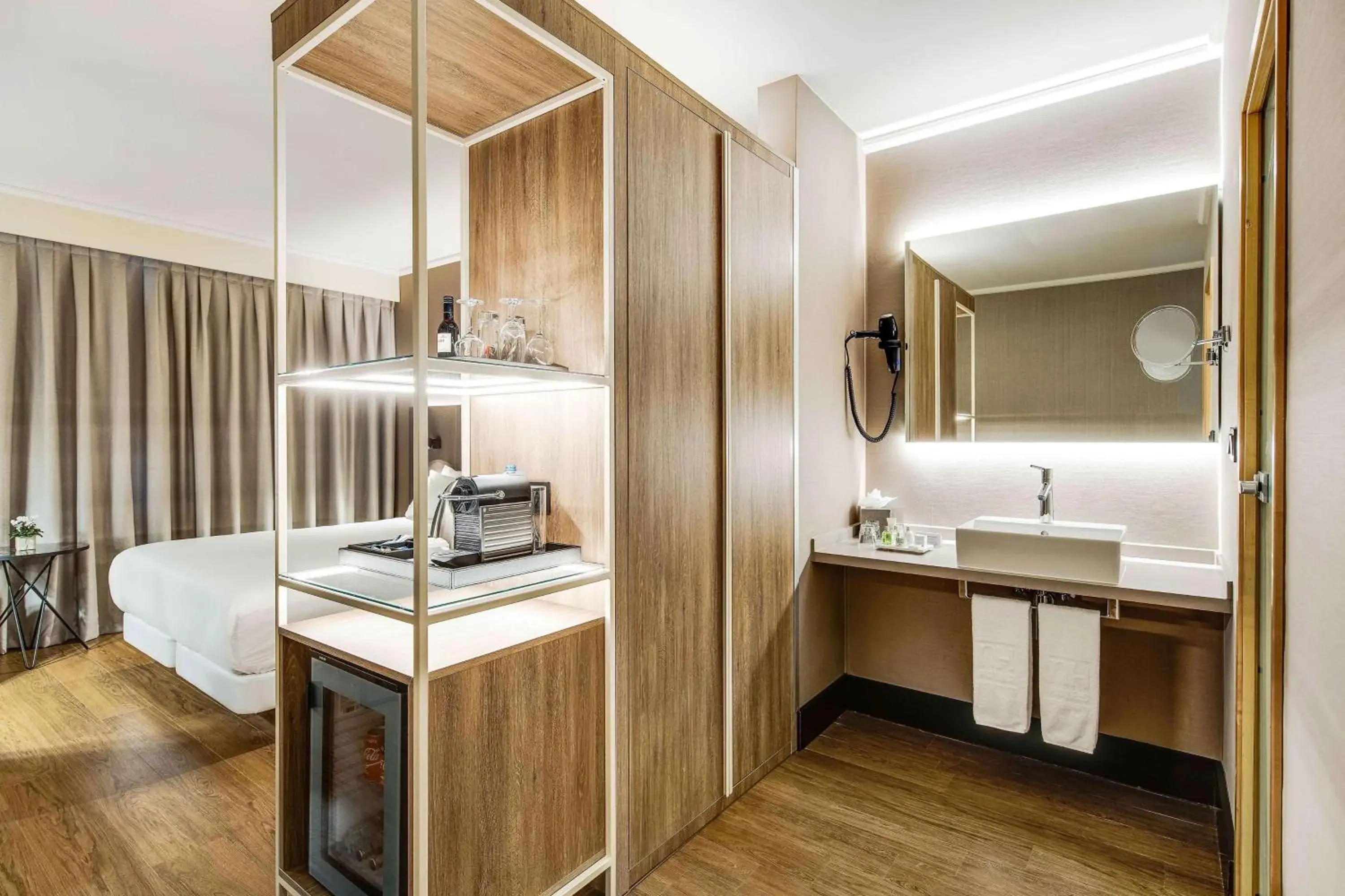 Superior Double or Twin Room in NH Brussels Airport Superior Double or Twin Room in NH Brussels Airport