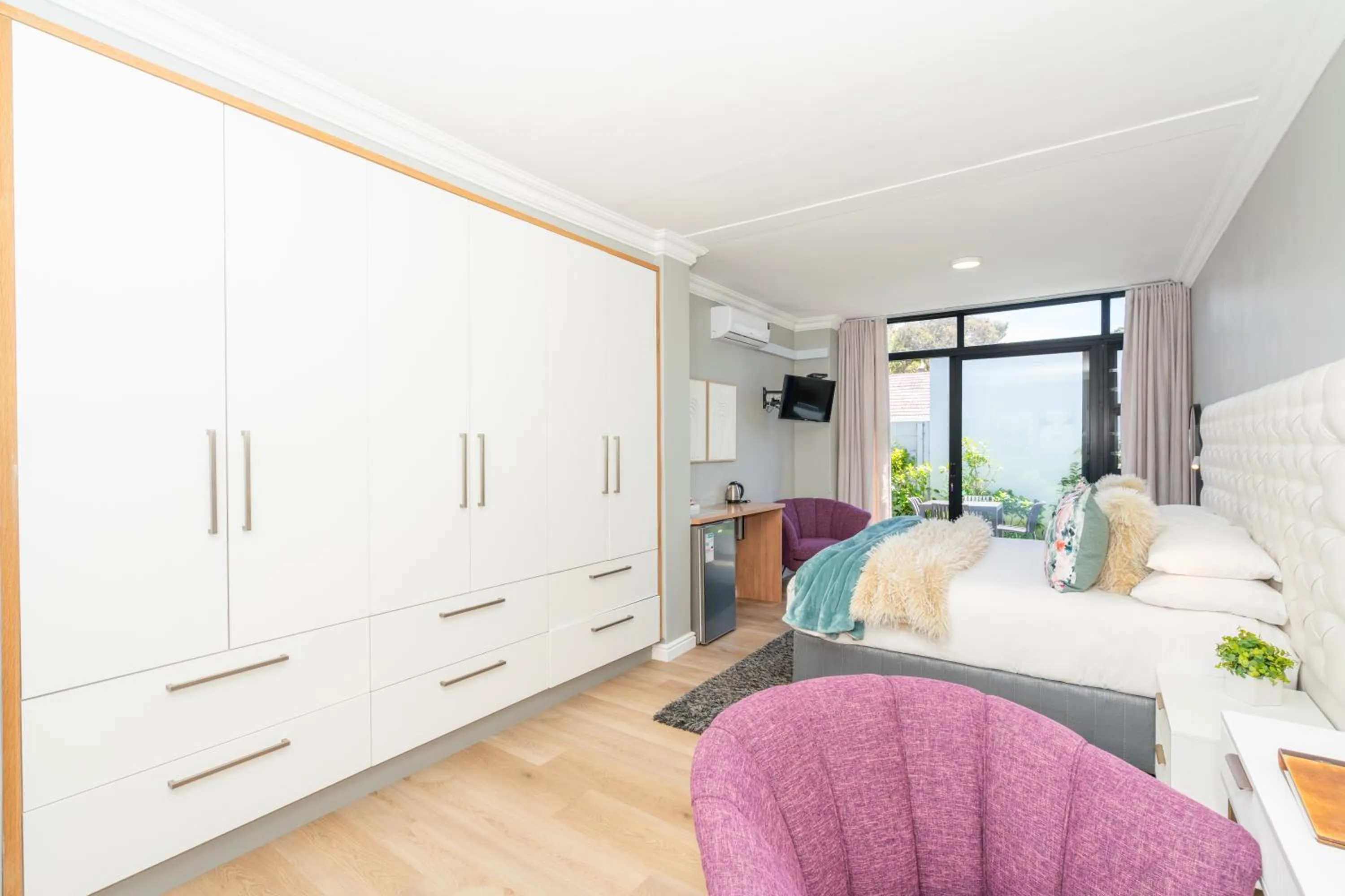 Photo of the whole room, Bed in 2 On Lismore Guesthouse