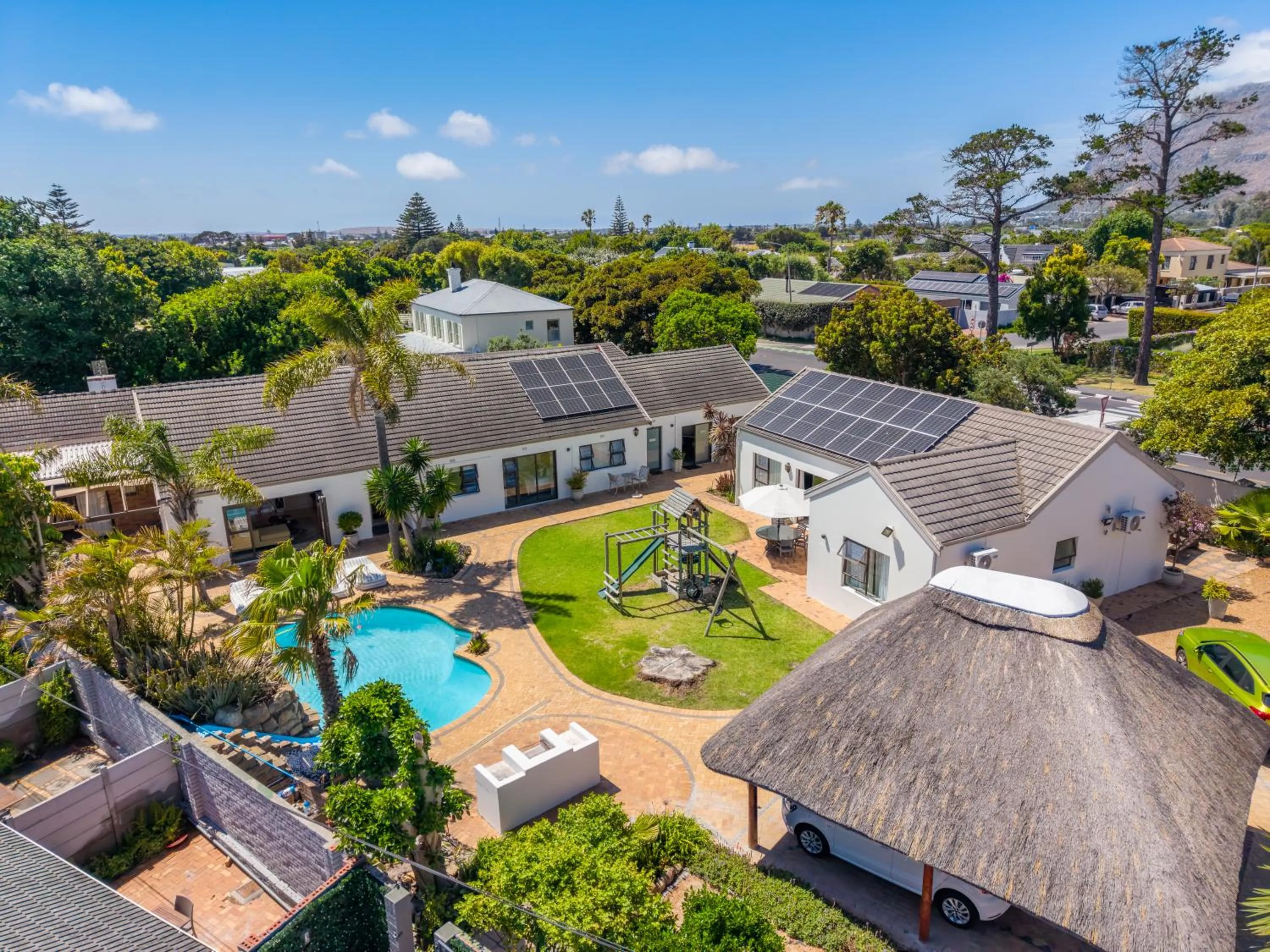 Property building in 2 On Lismore Guesthouse