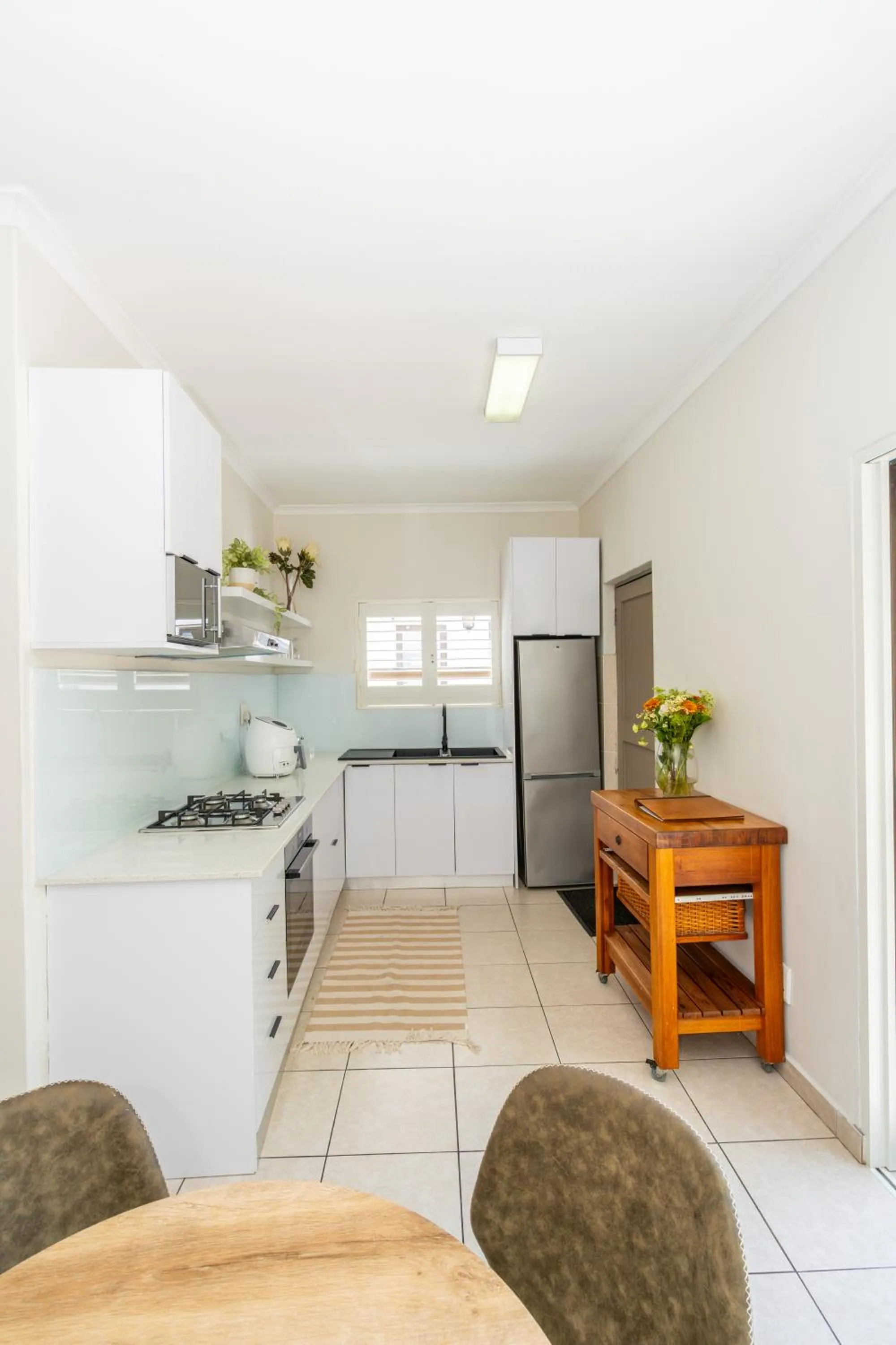 Kitchen or kitchenette in 2 On Lismore Guesthouse