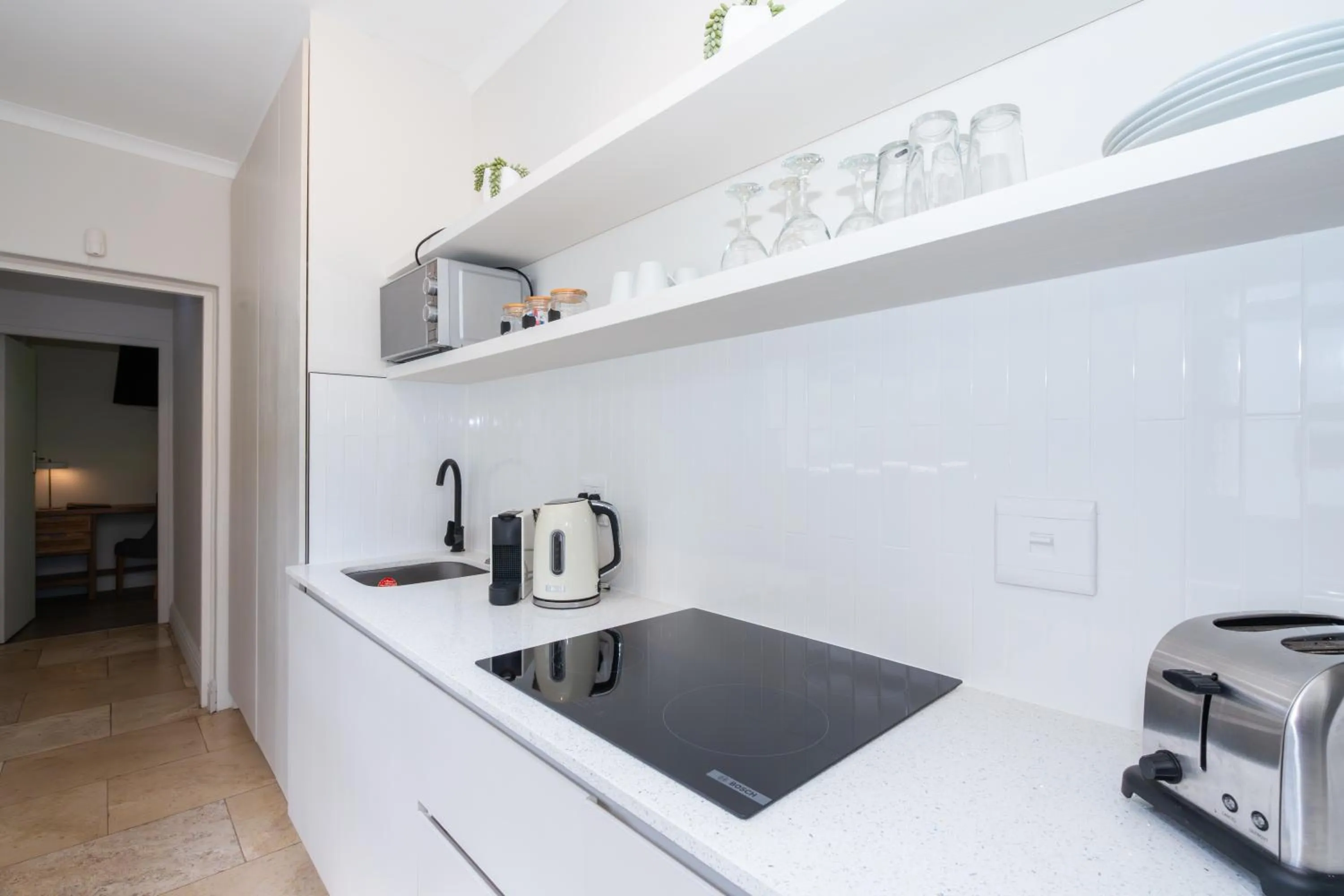 Coffee/tea facilities in 2 On Lismore Guesthouse