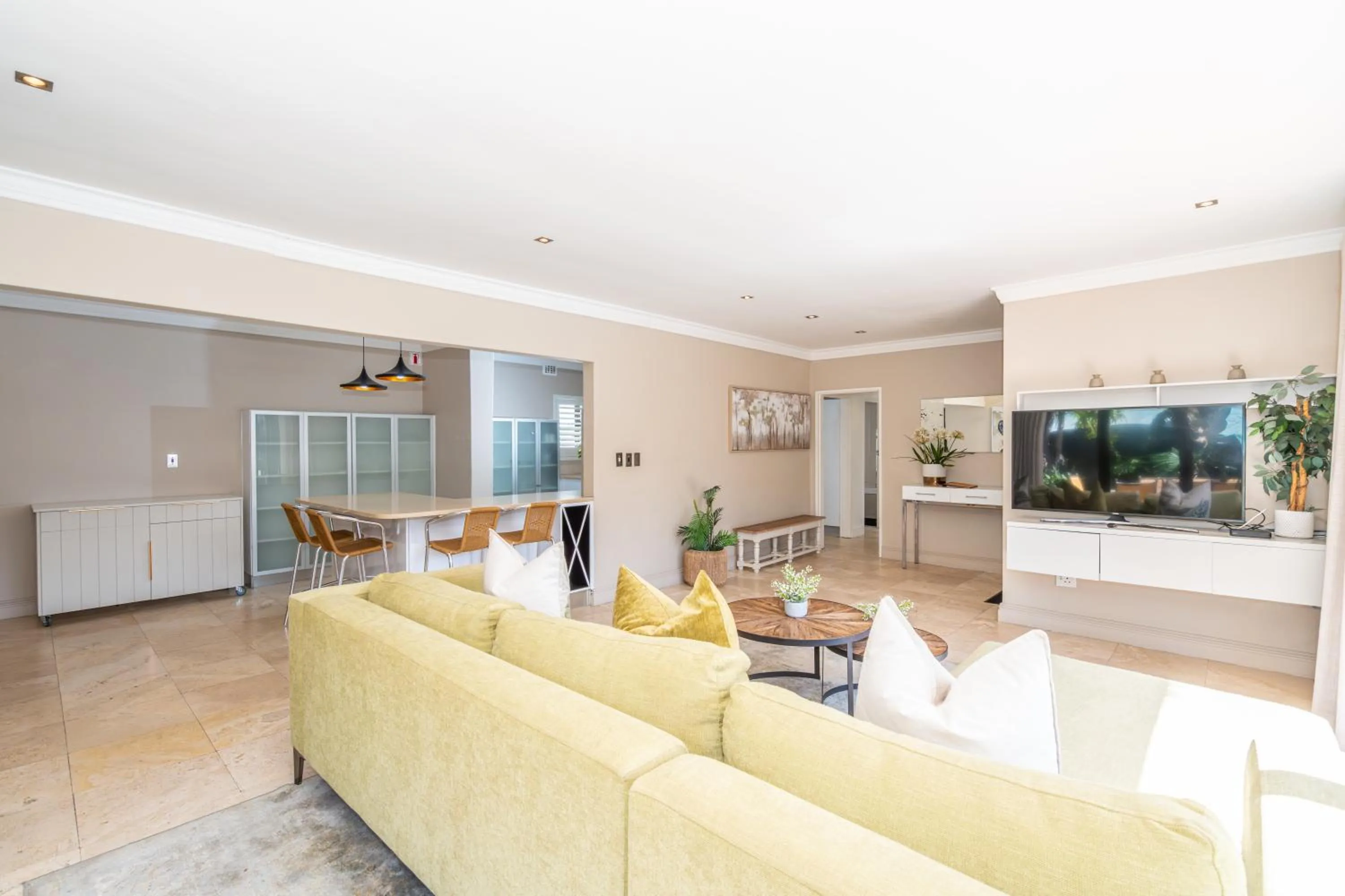 Kitchen or kitchenette in 2 On Lismore Guesthouse