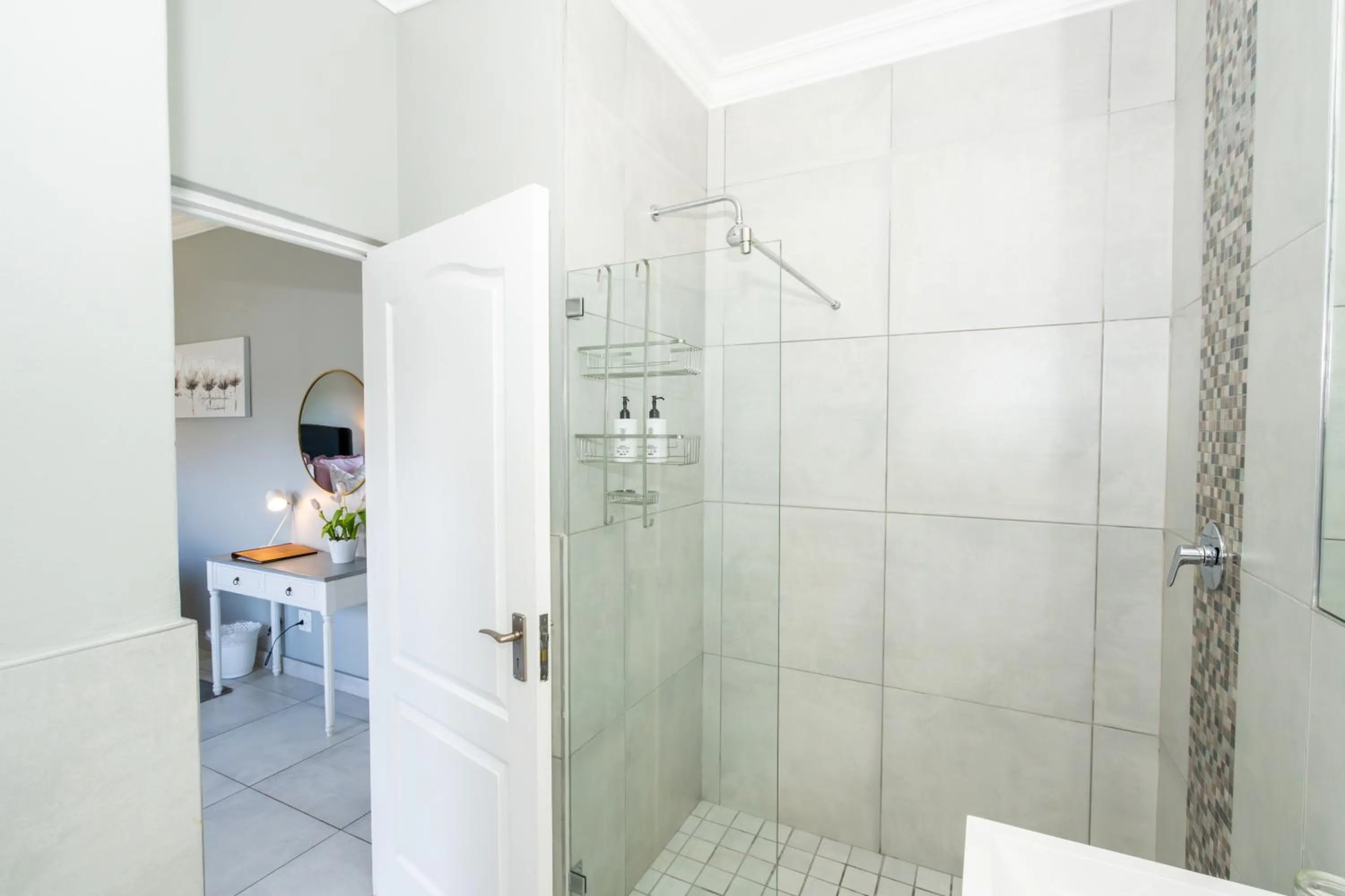 Bathroom in 2 On Lismore Guesthouse