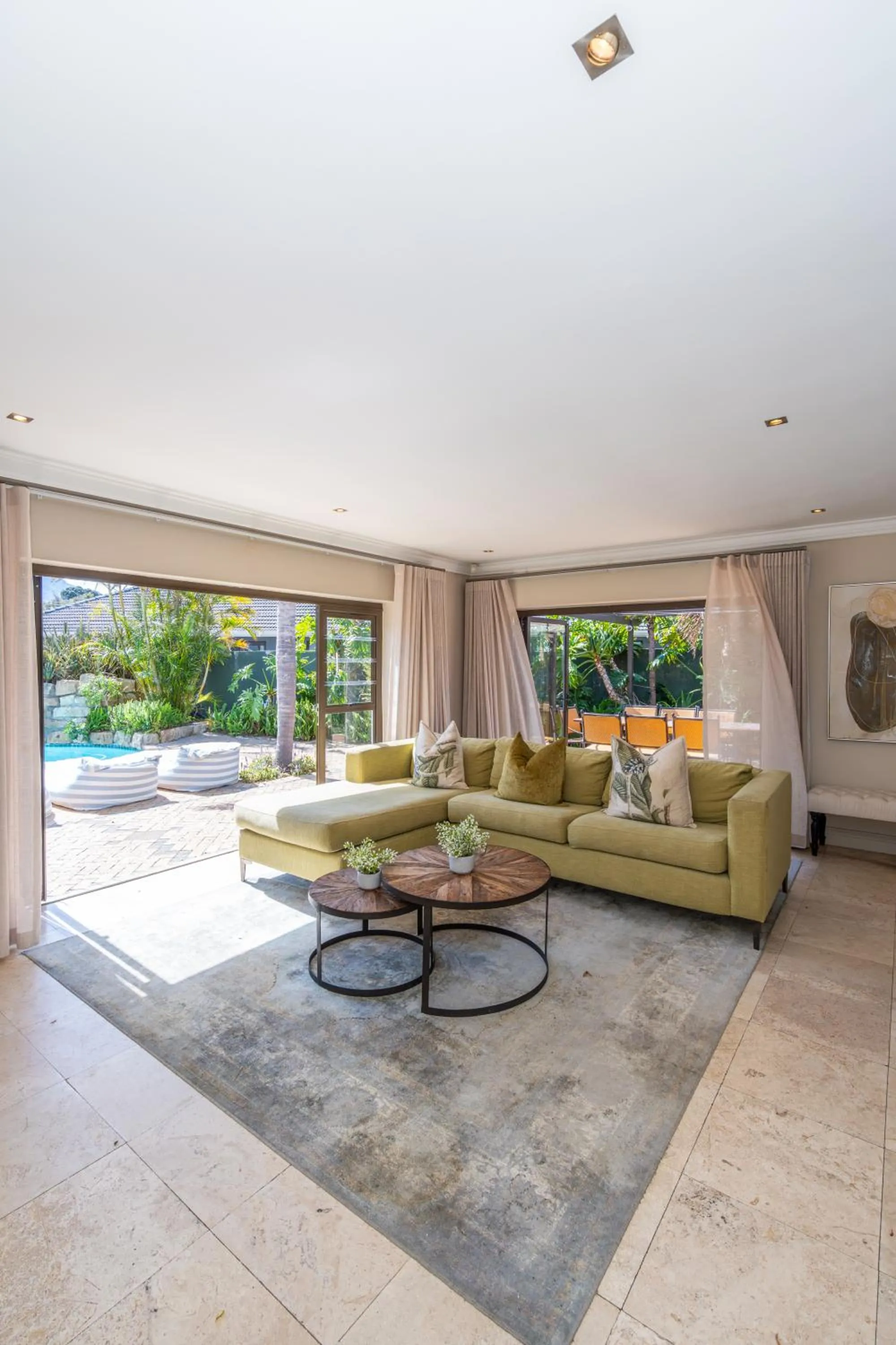 Living room in 2 On Lismore Guesthouse