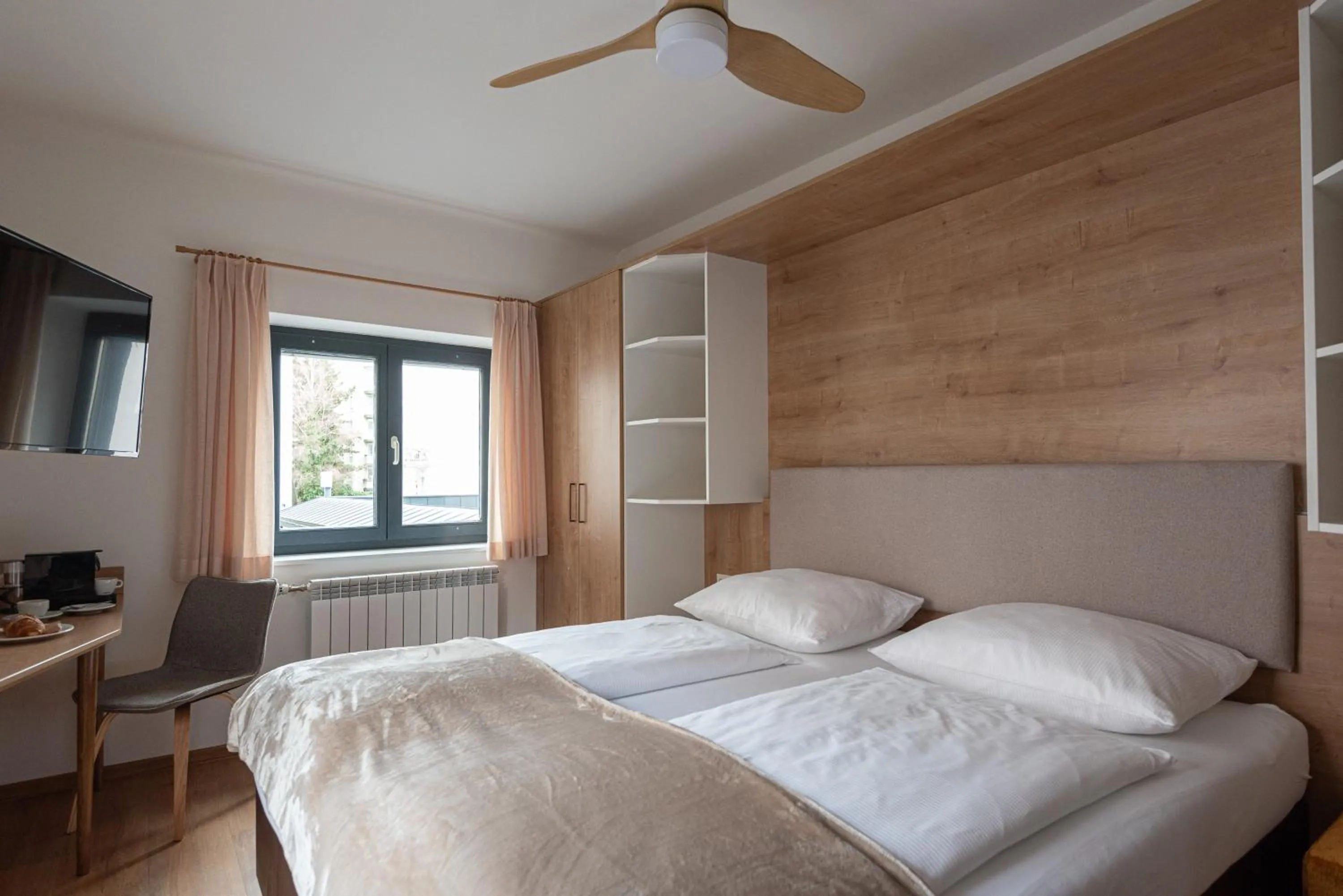 Photo of the whole room, Bed in Hotel Modus