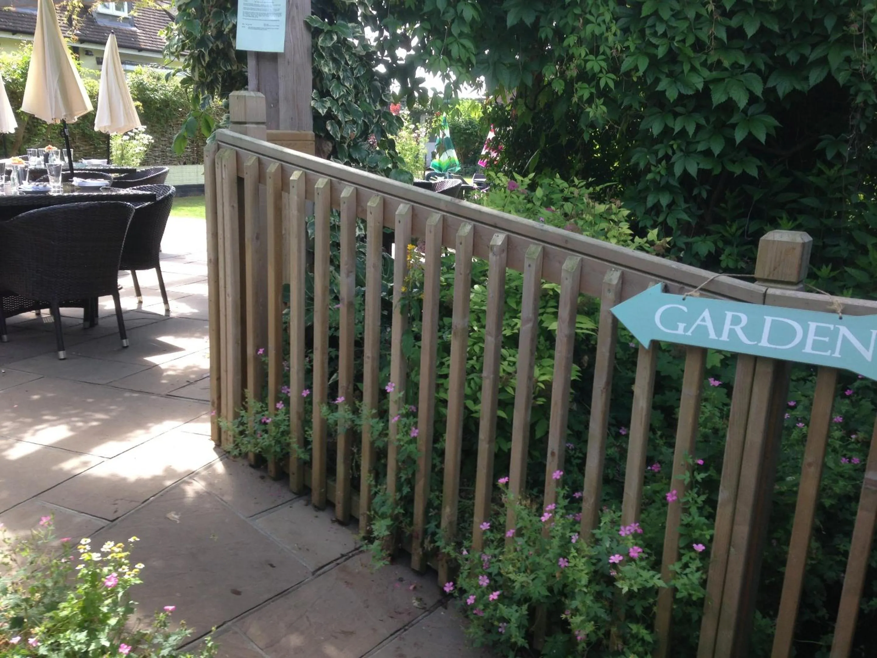 Garden in The Three Cups Inn