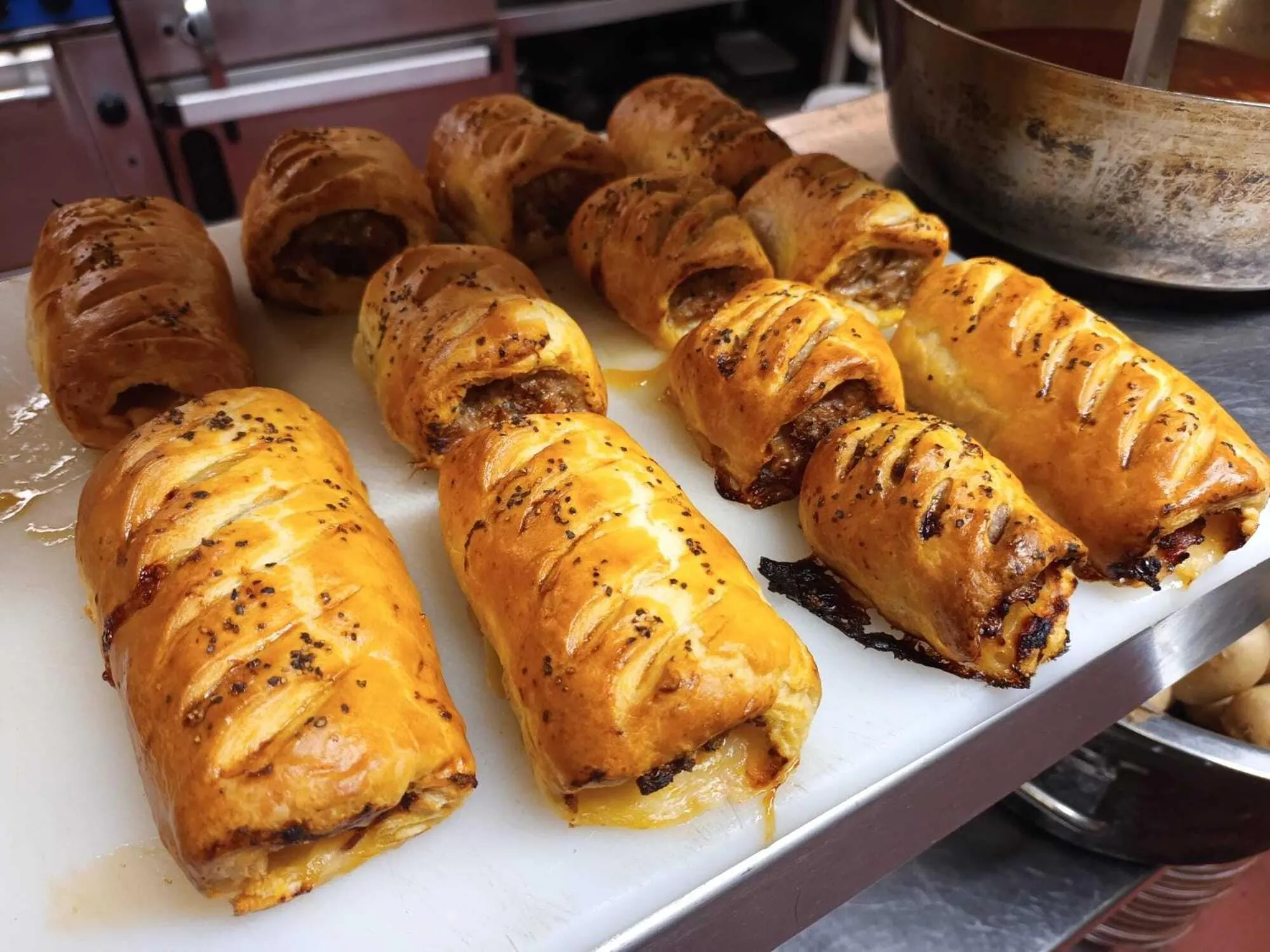 Food and drinks in The Three Cups Inn