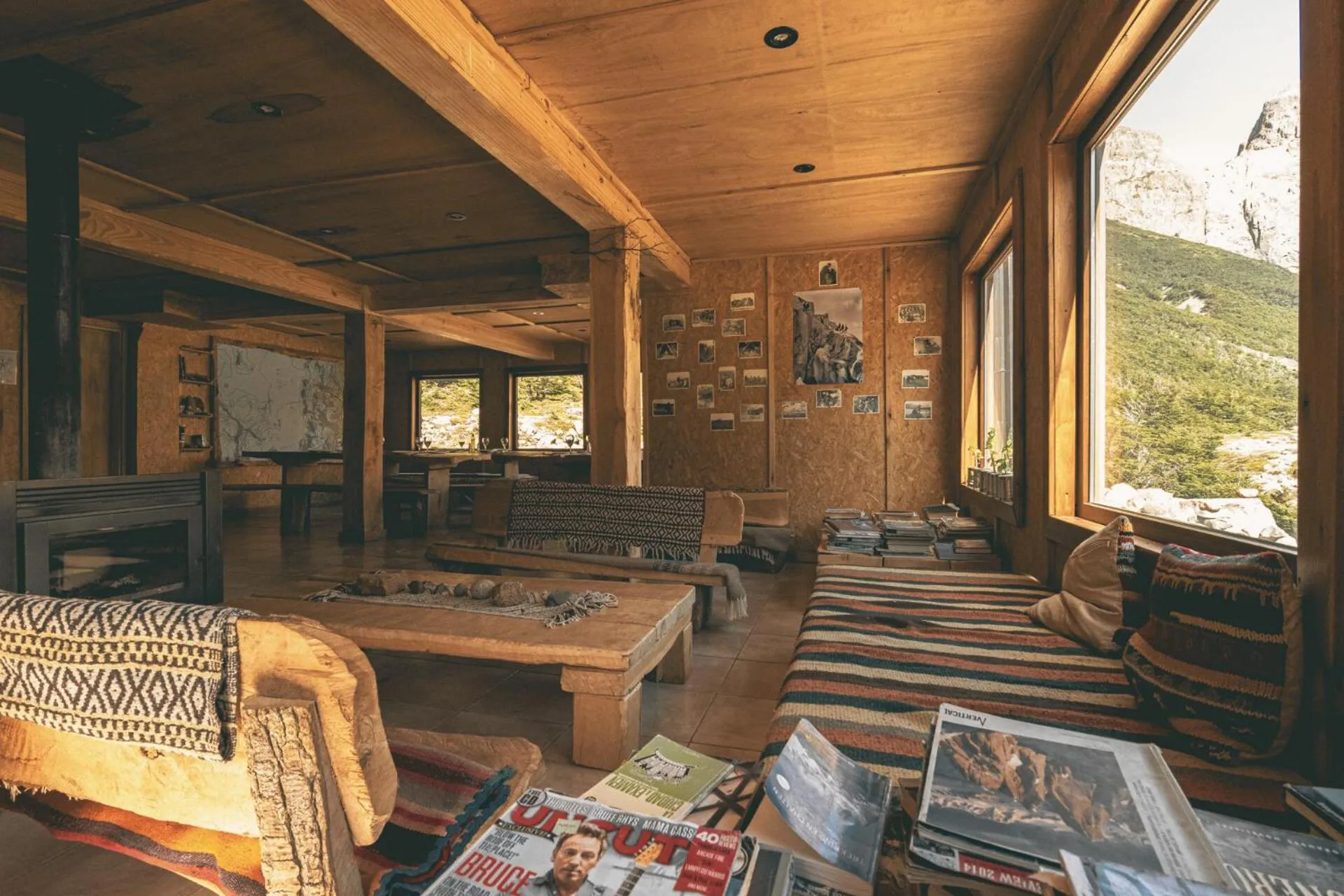 Seating area in Puesto Cagliero - Refugio de montaña