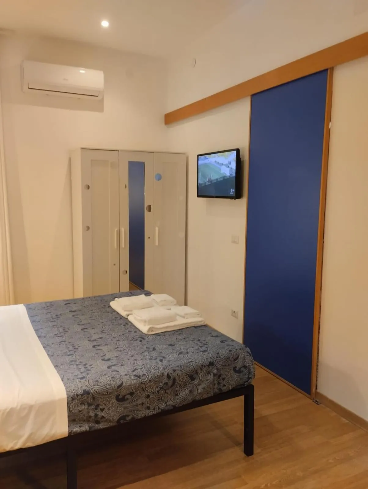 Bed in Amedeo Square