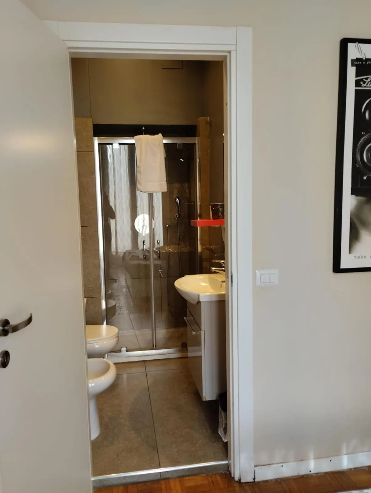 Shower in Amedeo Square