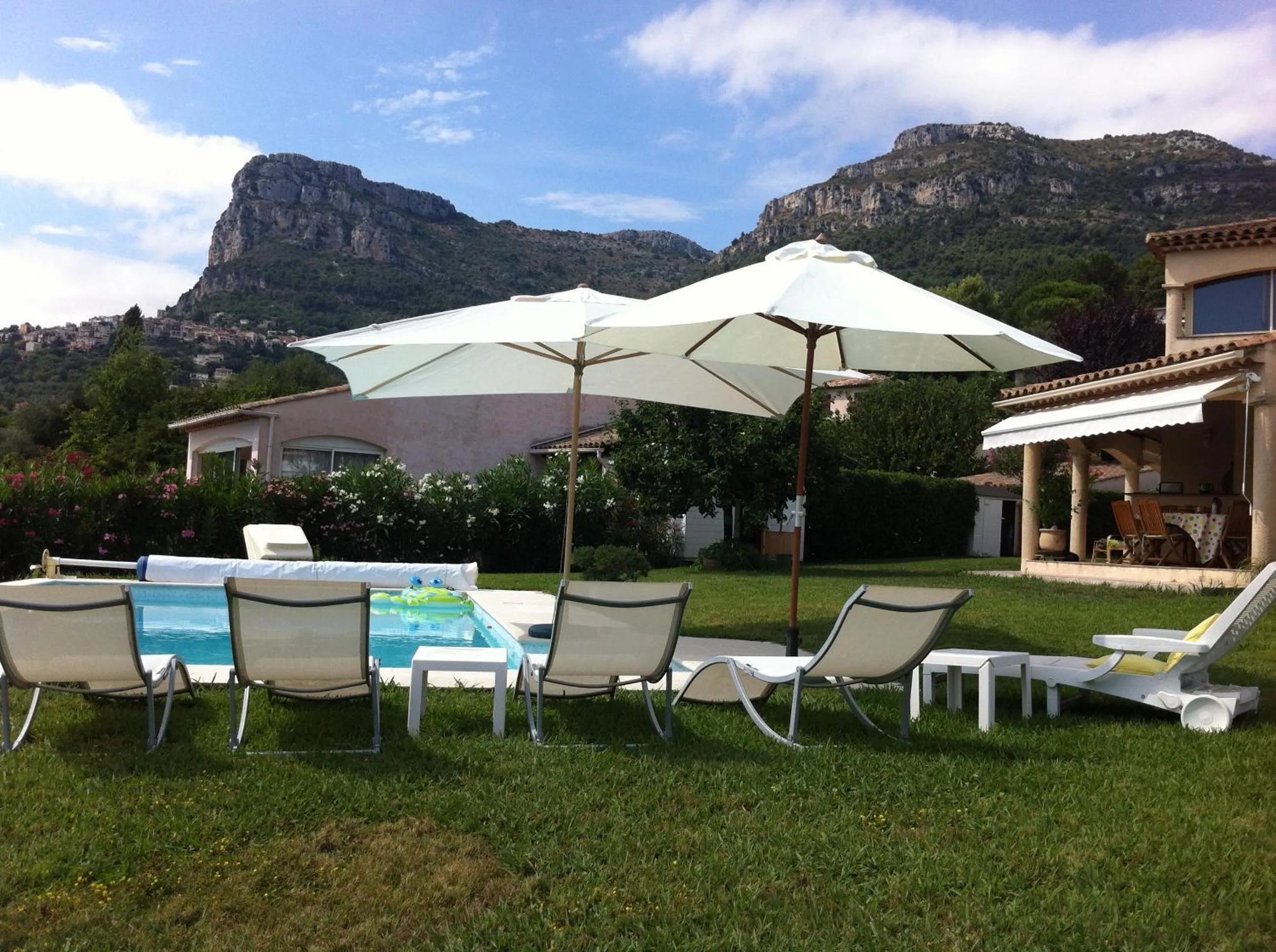 Garden in Bed & Breakfast Les LILLAS