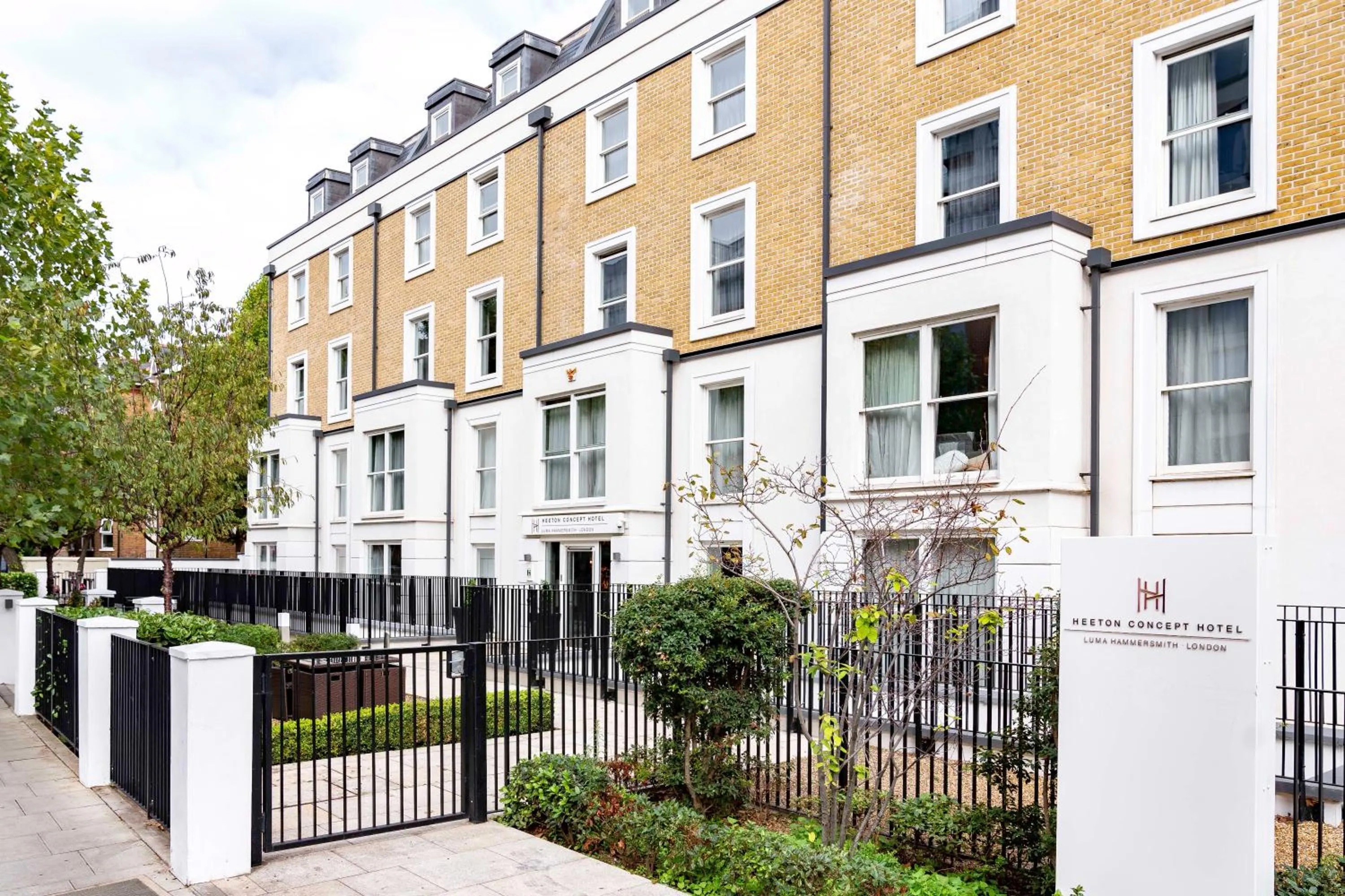 Property building in Heeton Concept Hotel – Luma Hammersmith