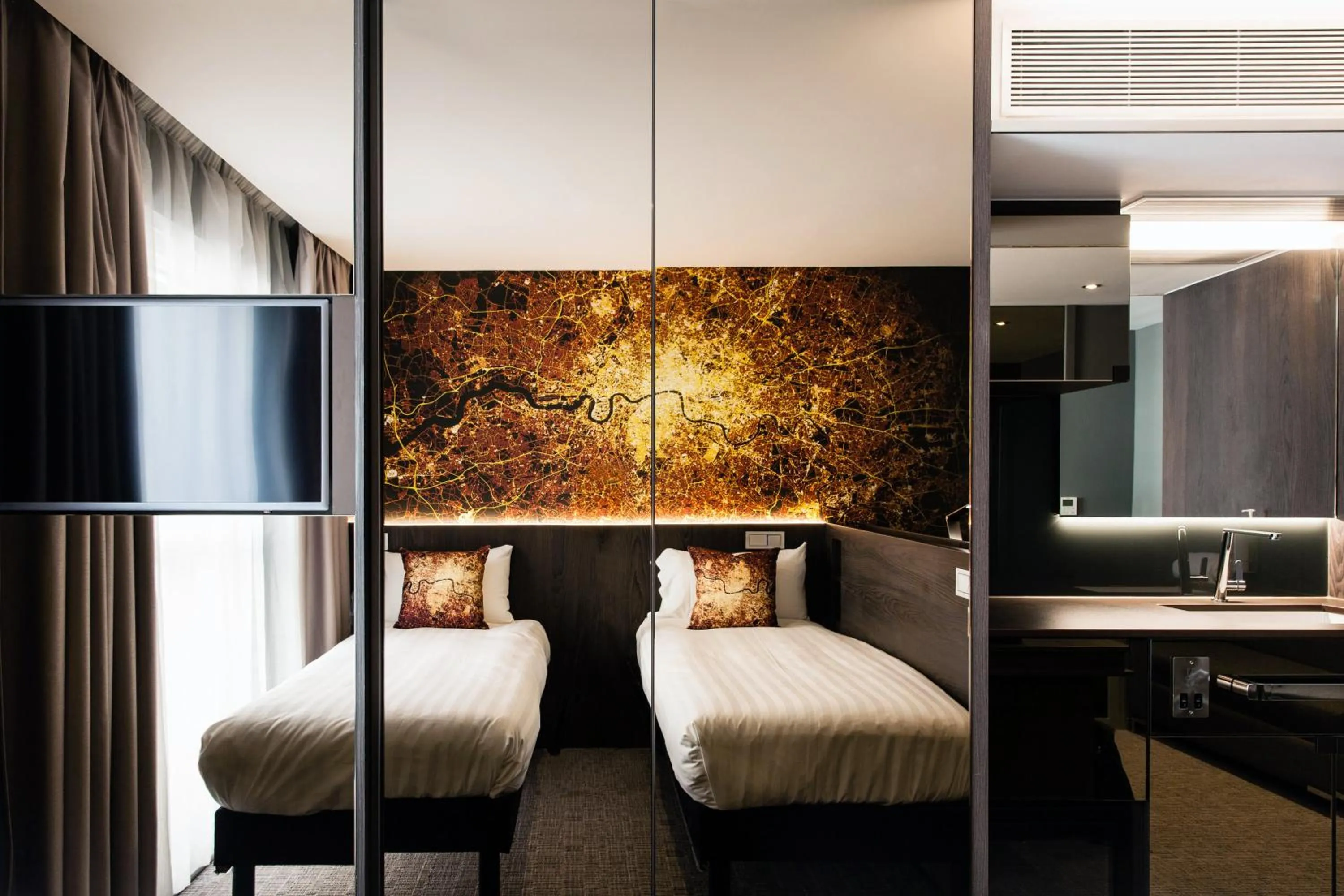 Bedroom, Bed in Heeton Concept Hotel – Luma Hammersmith