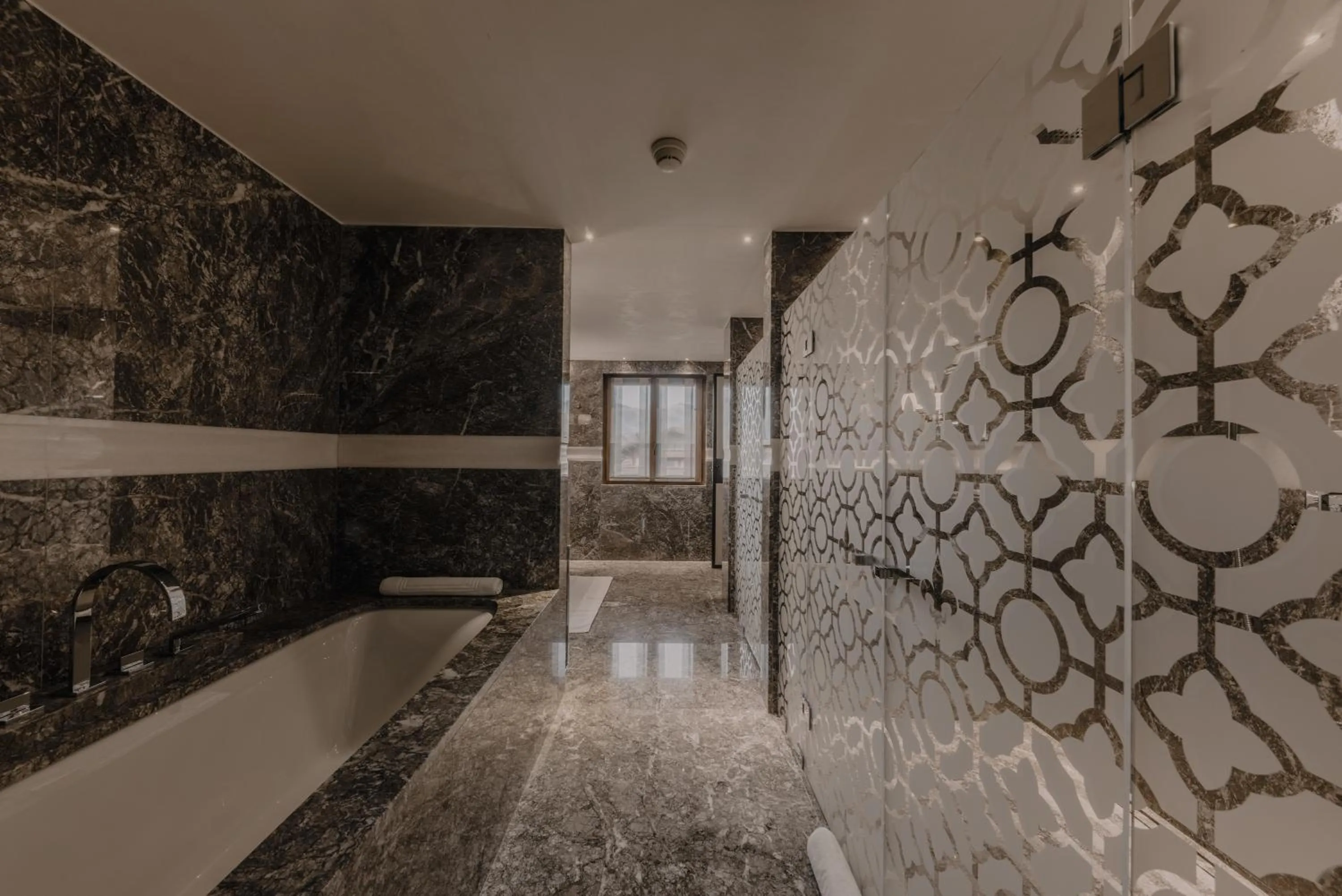 Shower in Ultima Hotel Gstaad