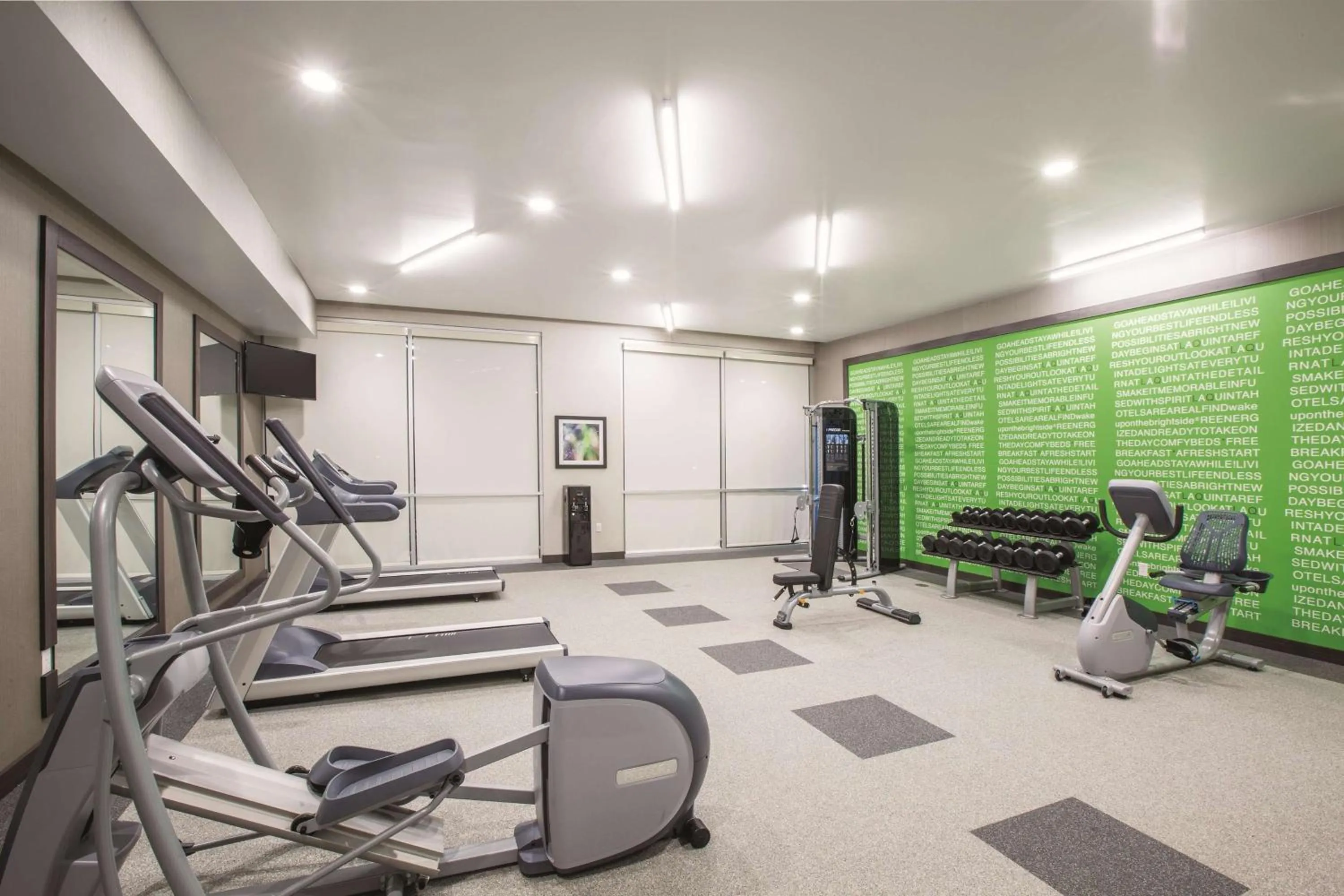 Fitness centre/facilities in La Quinta by Wyndham Tulsa Broken Arrow